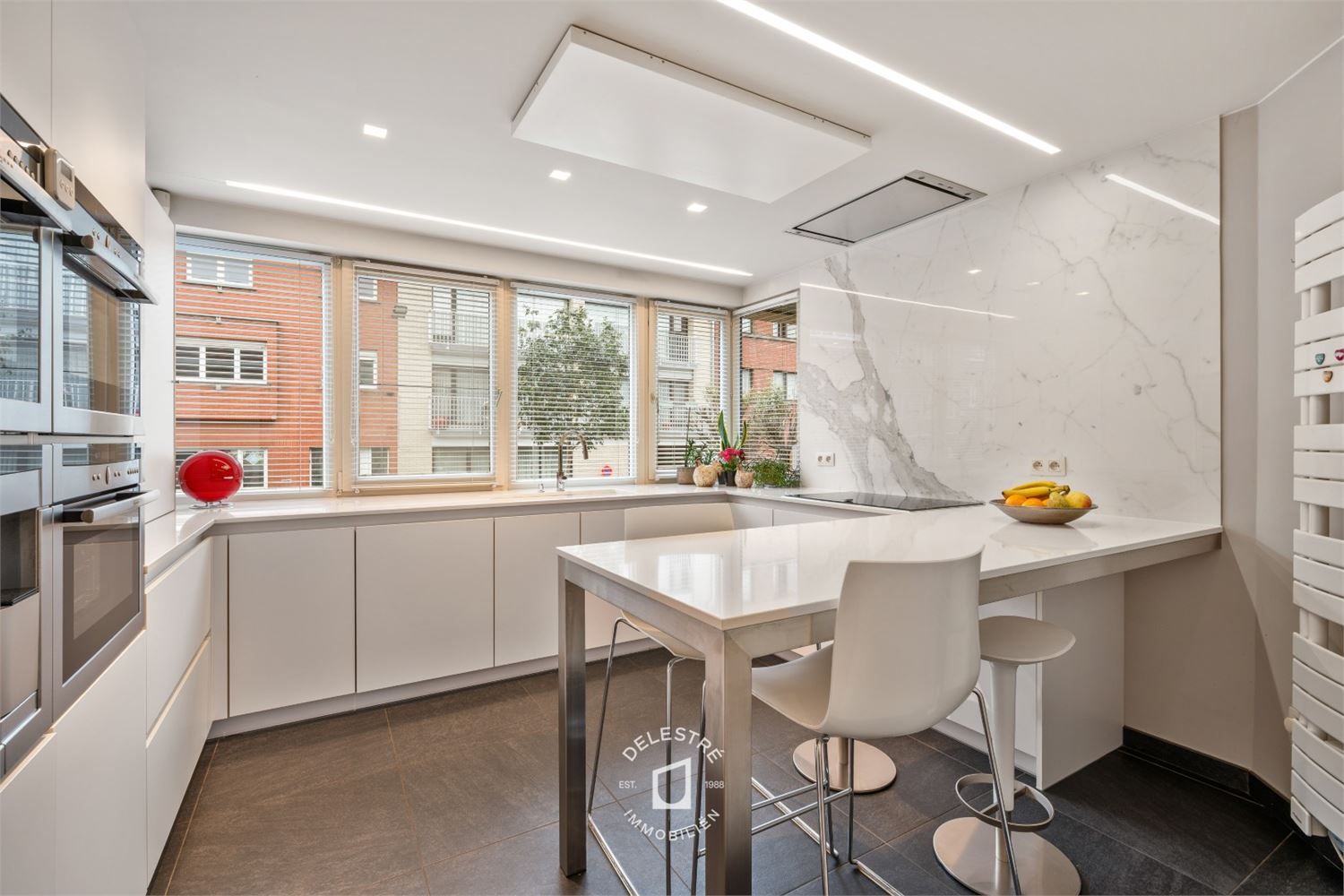 INSTAPKLARE GEZINSWONING MET GARAGE IN RUSTIGE STRAAT foto 15