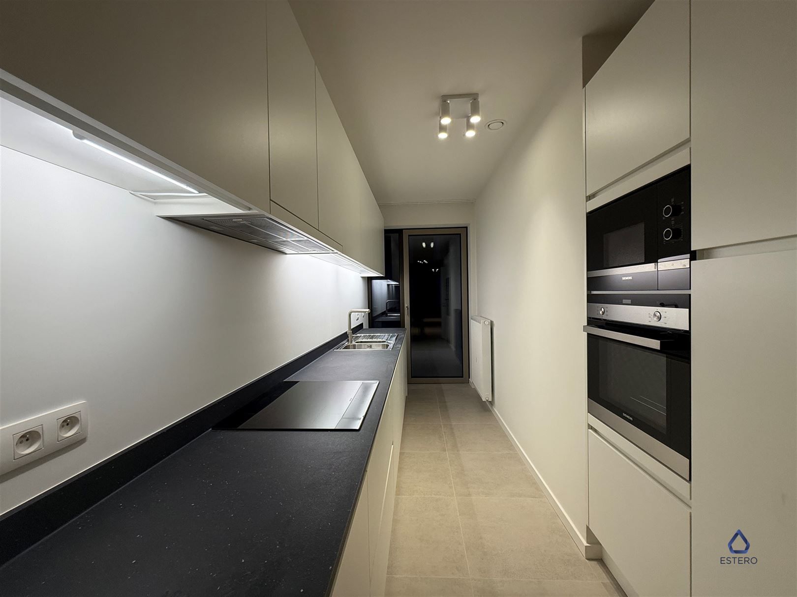 Modern nieuwbouwappt 2-SLK met Terras te Tour & Taxis foto 6