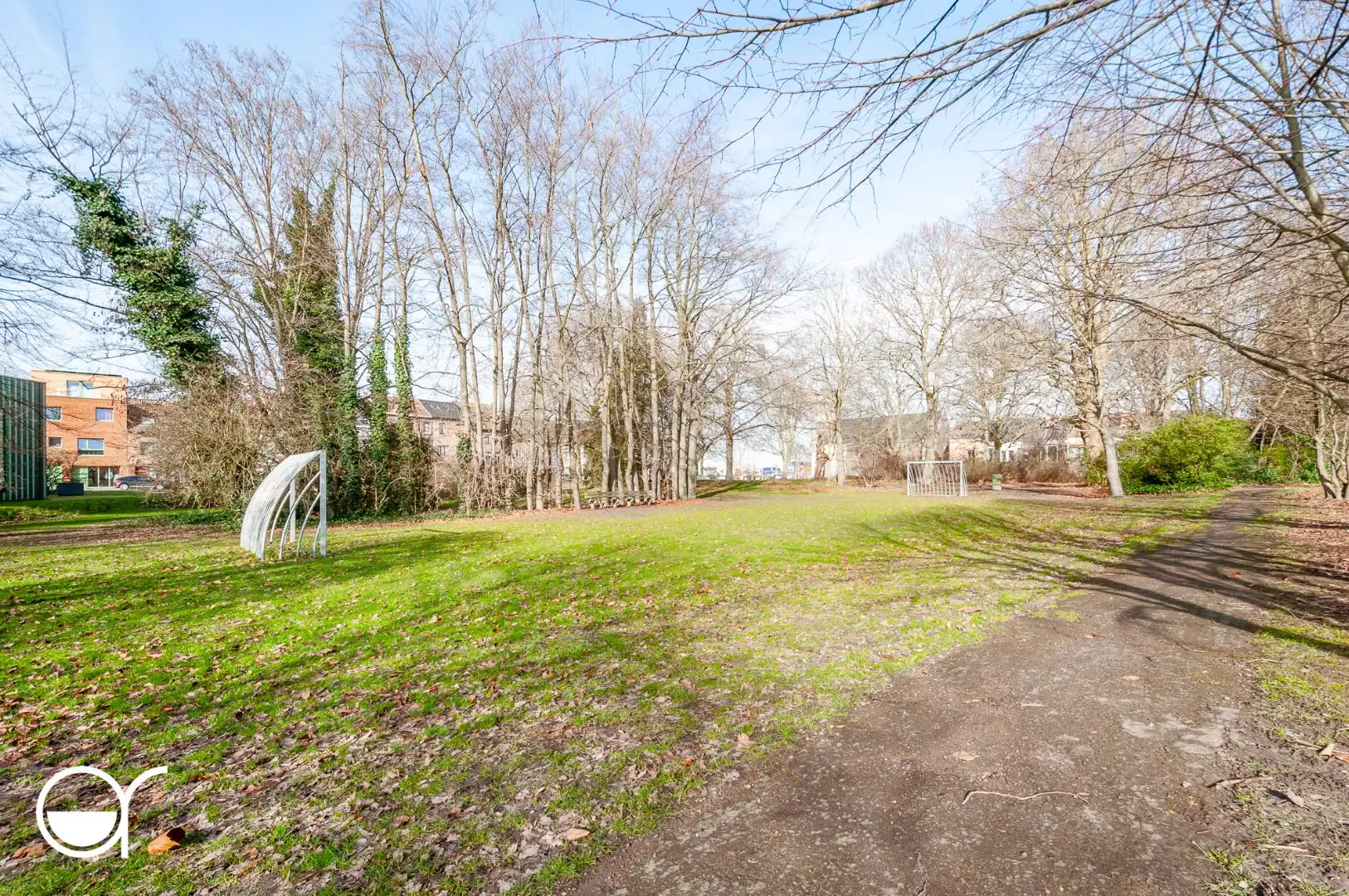 2 slaapkamer appartement met 2 terrassen in een rustige buurt. foto 29