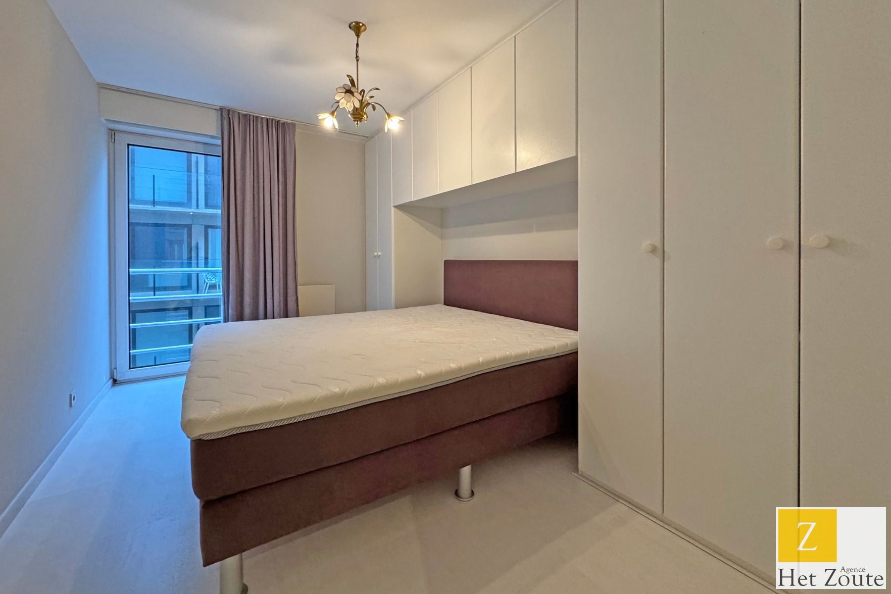Te renoveren appartement op enkele passen van de Zeedijk foto 11