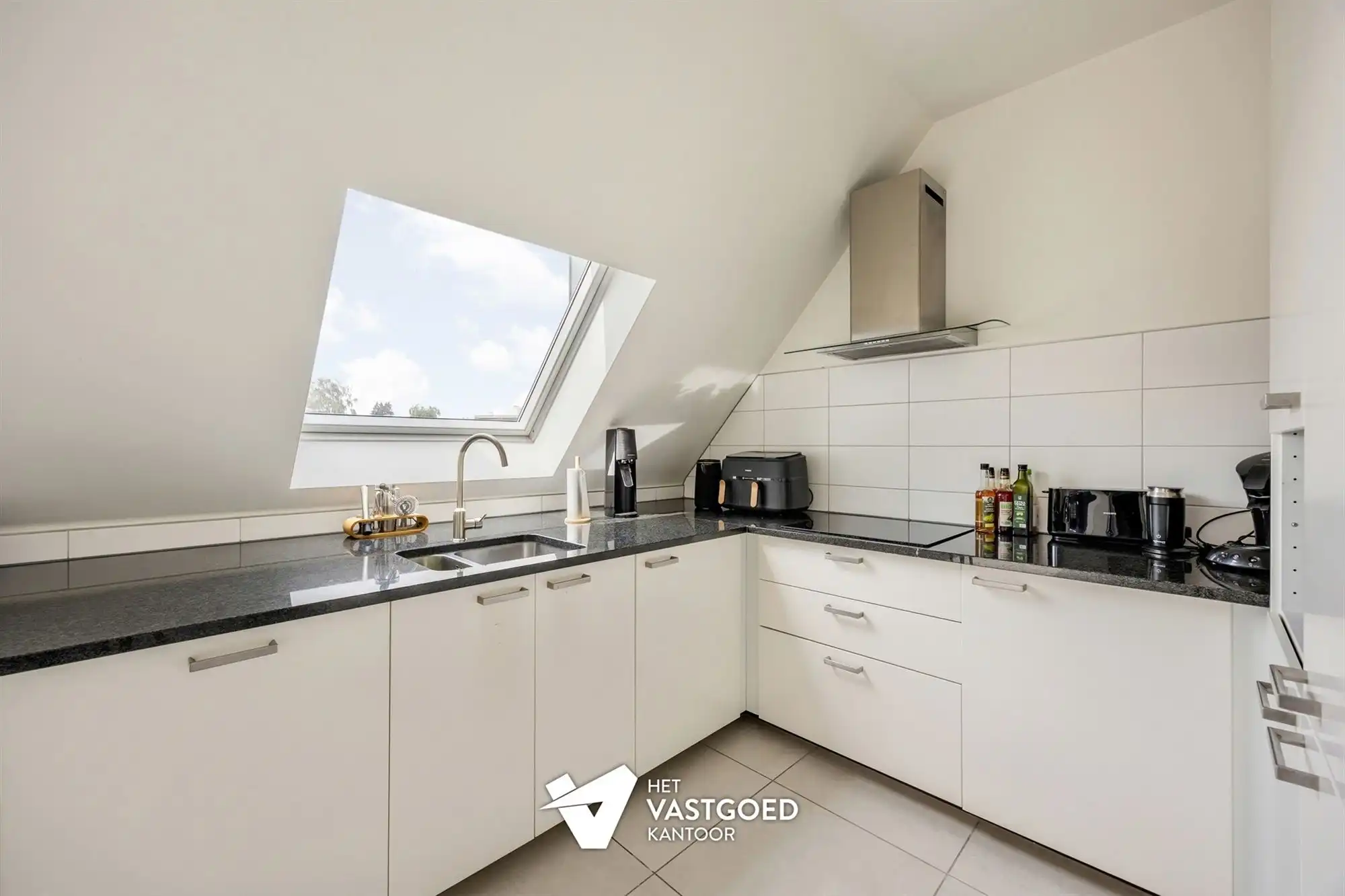 LEUK APPARTEMENT MET 1 SLAAPKAMER EN LEUK TERRAS OP TOPLOCATIE TE TESSENDERLO CENTRUM foto 11