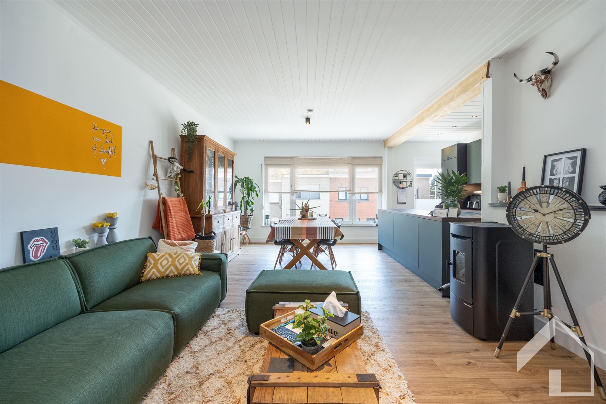 prachtig gerenoveerde 2-slaapkamerappartement foto 2