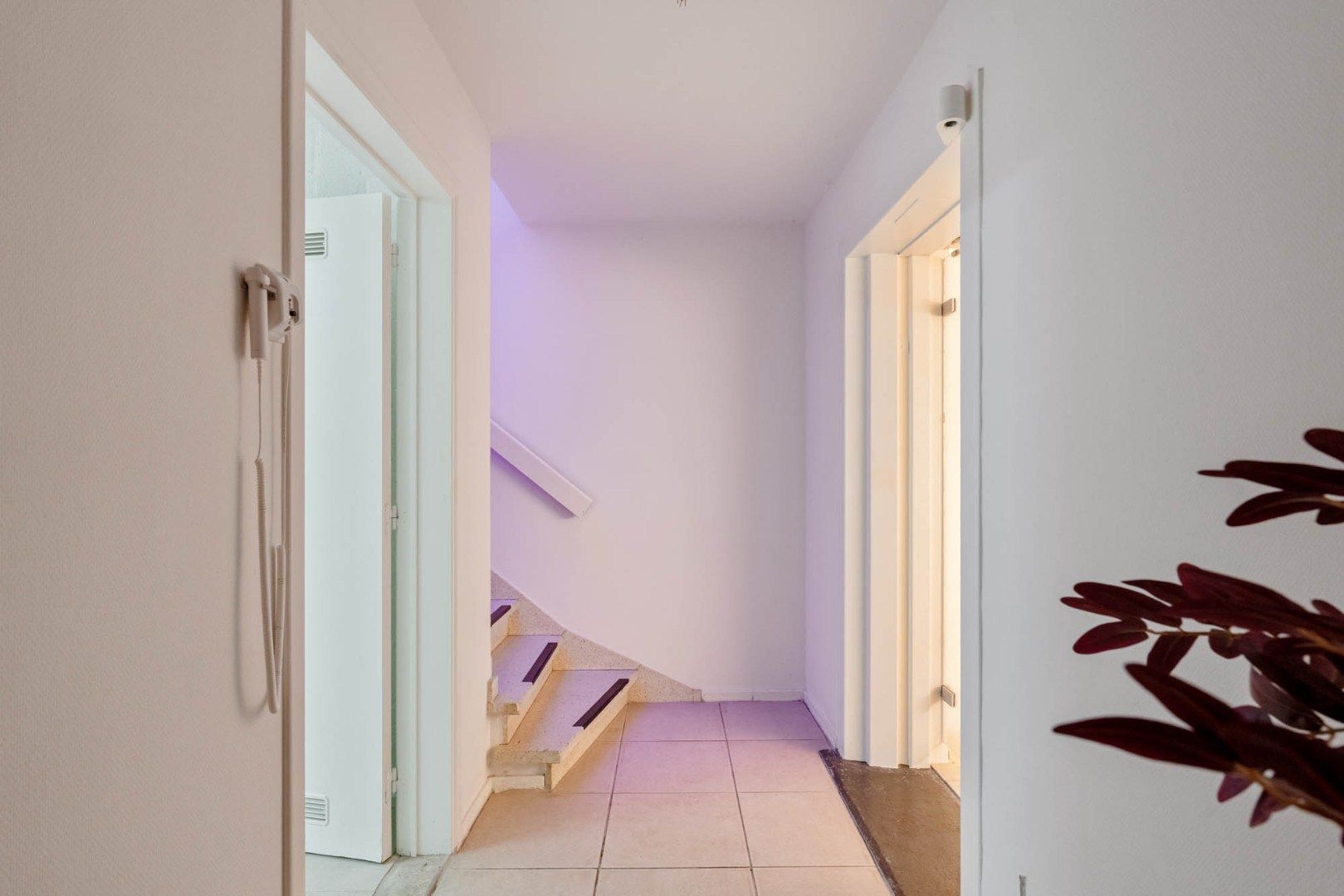 Ruim, zeer energiezuinig kantoor in het centrum van Neeroeteren met diverse mogelijkheden!   foto 21