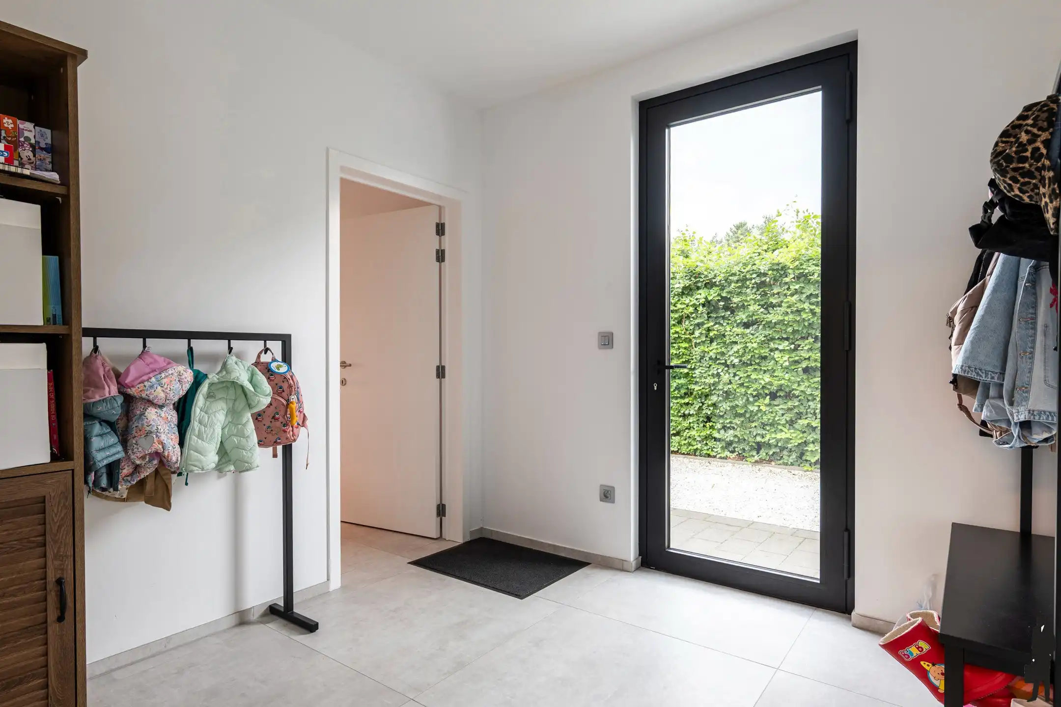 Ruime woning met multifunctionele studio foto 13