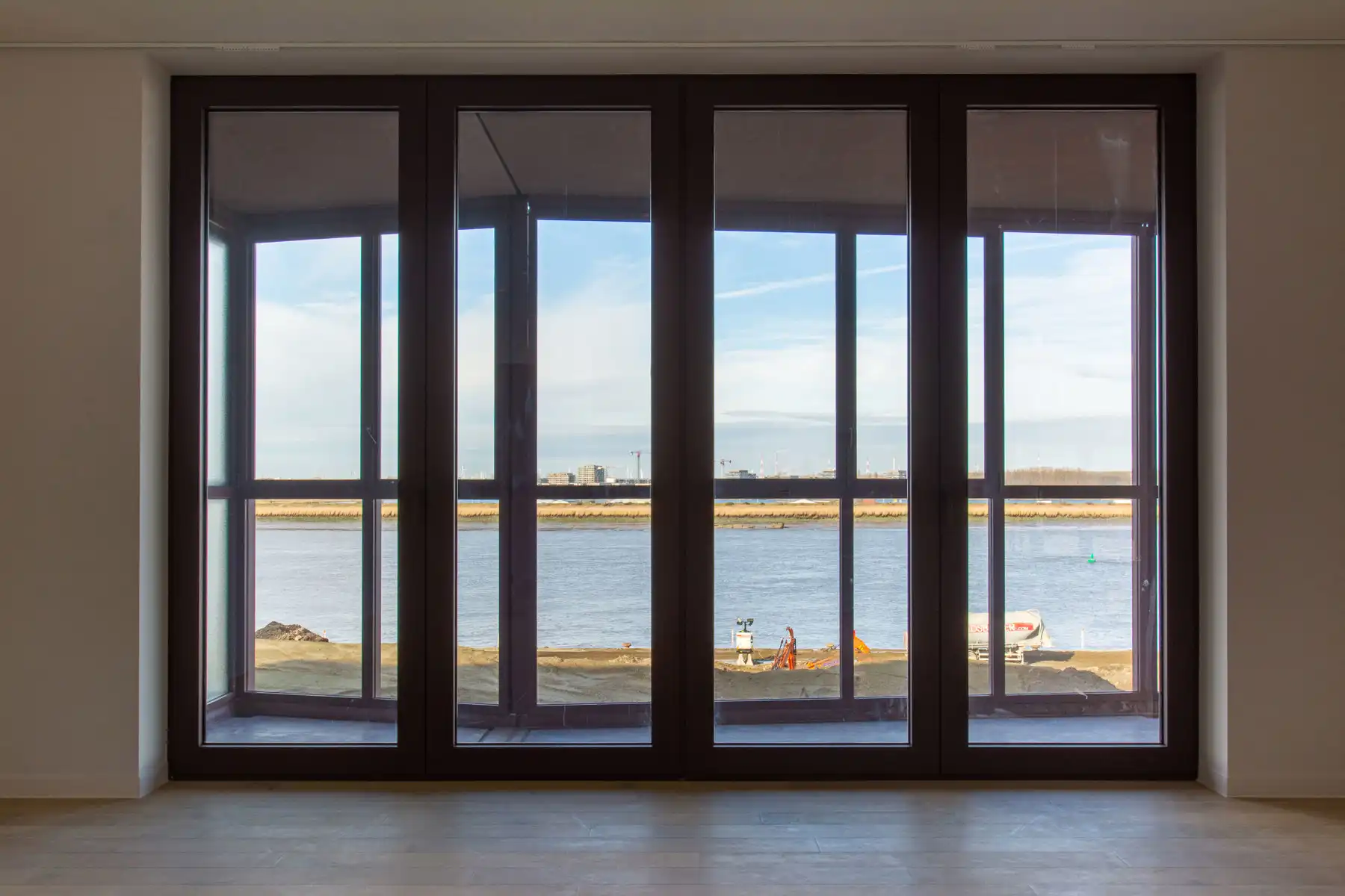 Prachtig 2 slaapkamer app met frontaal Scheldezicht foto 3