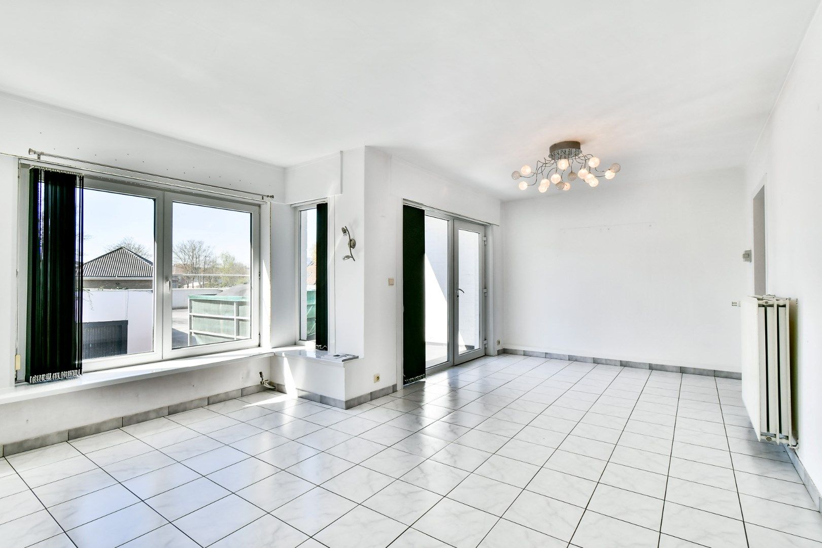Gezellige woning met garage in het hart van Torhout! foto 2