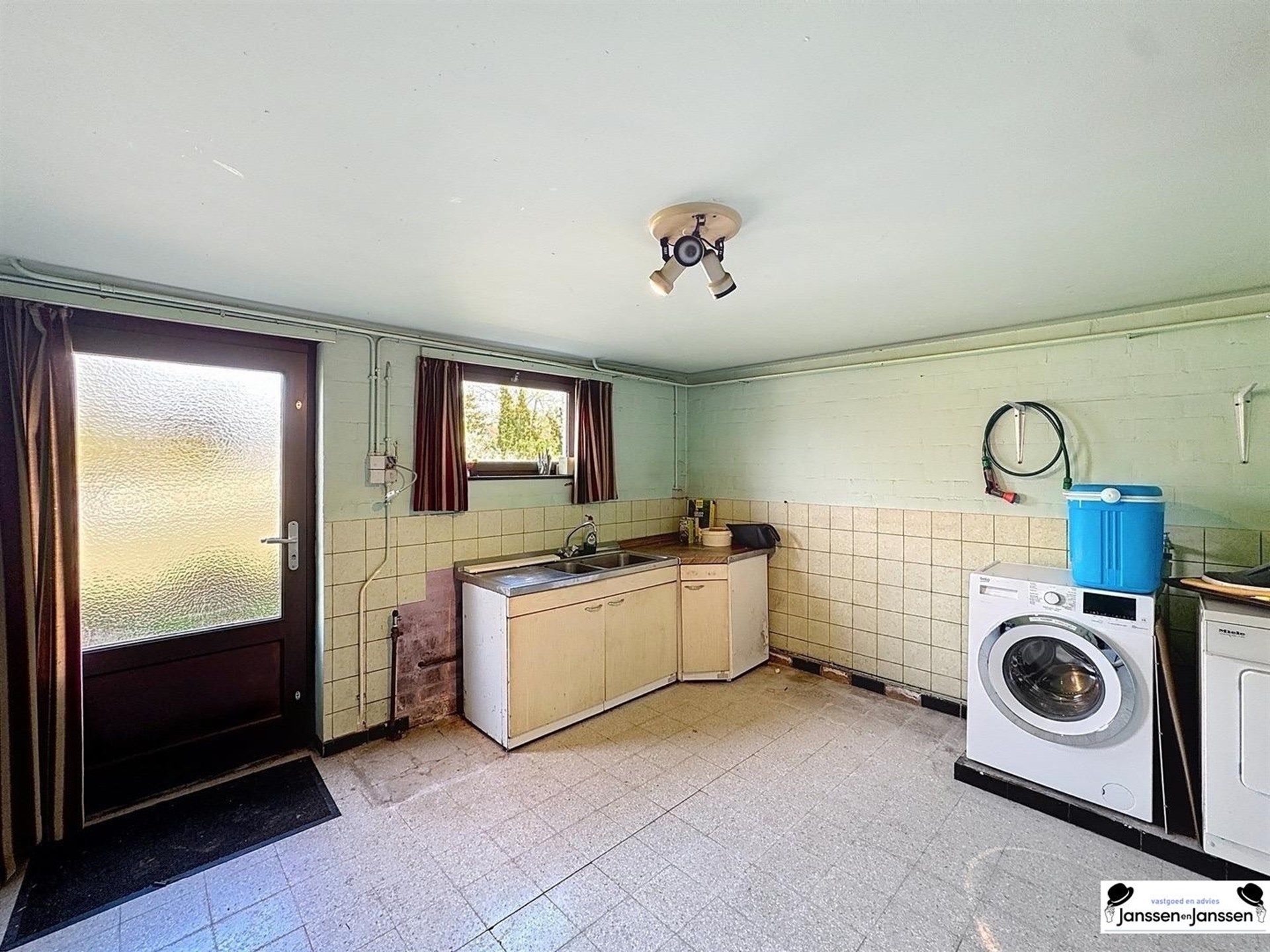 Charmante woning in hartje Gooreind! foto 17