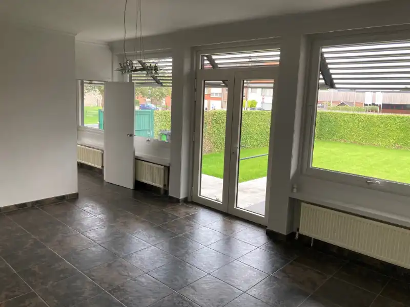 Verzorgde woning met grote tuin te huur nabij Kortrijk foto 2