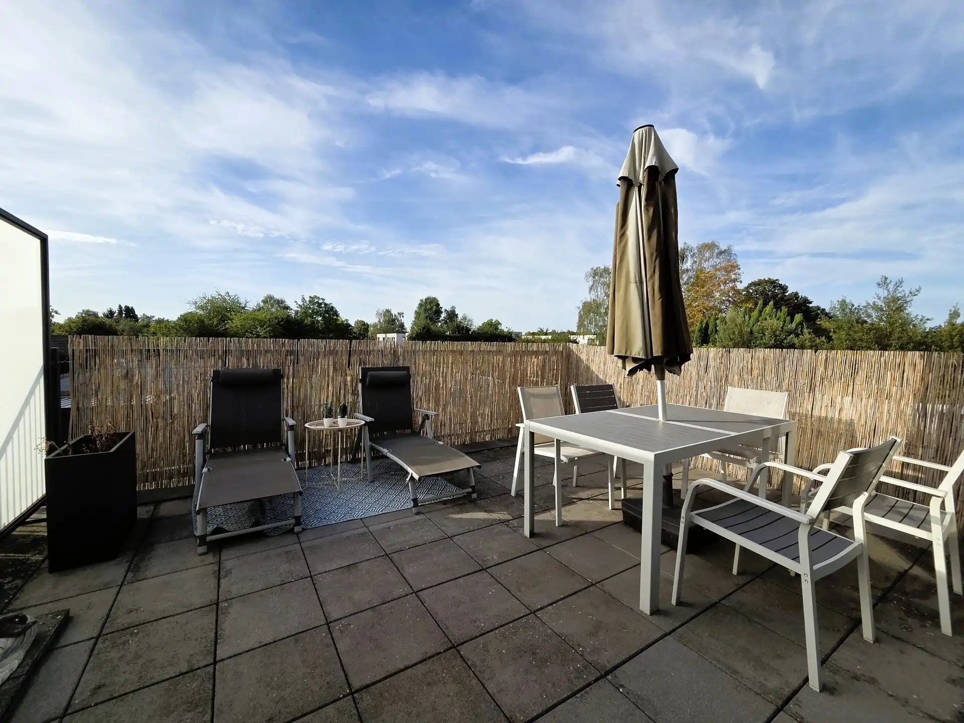 Instapklaar 2slpk- appartement met zuidgericht terras en carport in hartje Berlaar foto 9