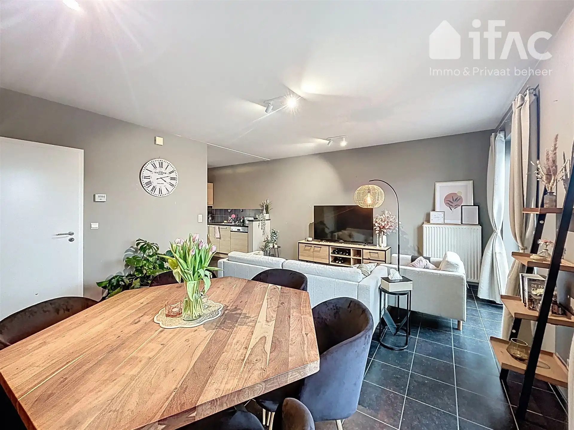 Mooi duplex appartement met 2 slaapkamers foto 2