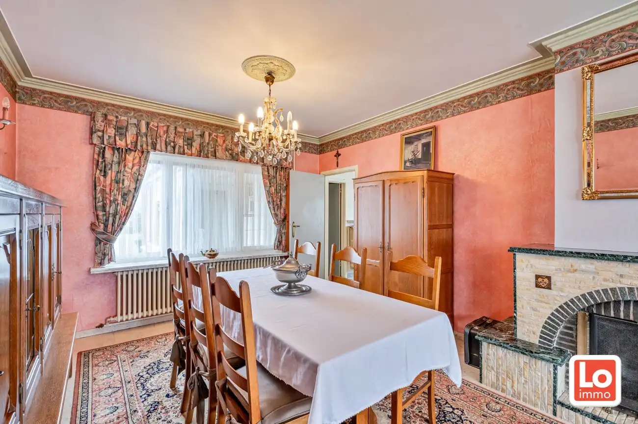 VERKOCHT! Charmante open te renoveren woning met garage en grote tuin op een goed bereikbare locatie tussen Lochristi en Oostakker! foto 8