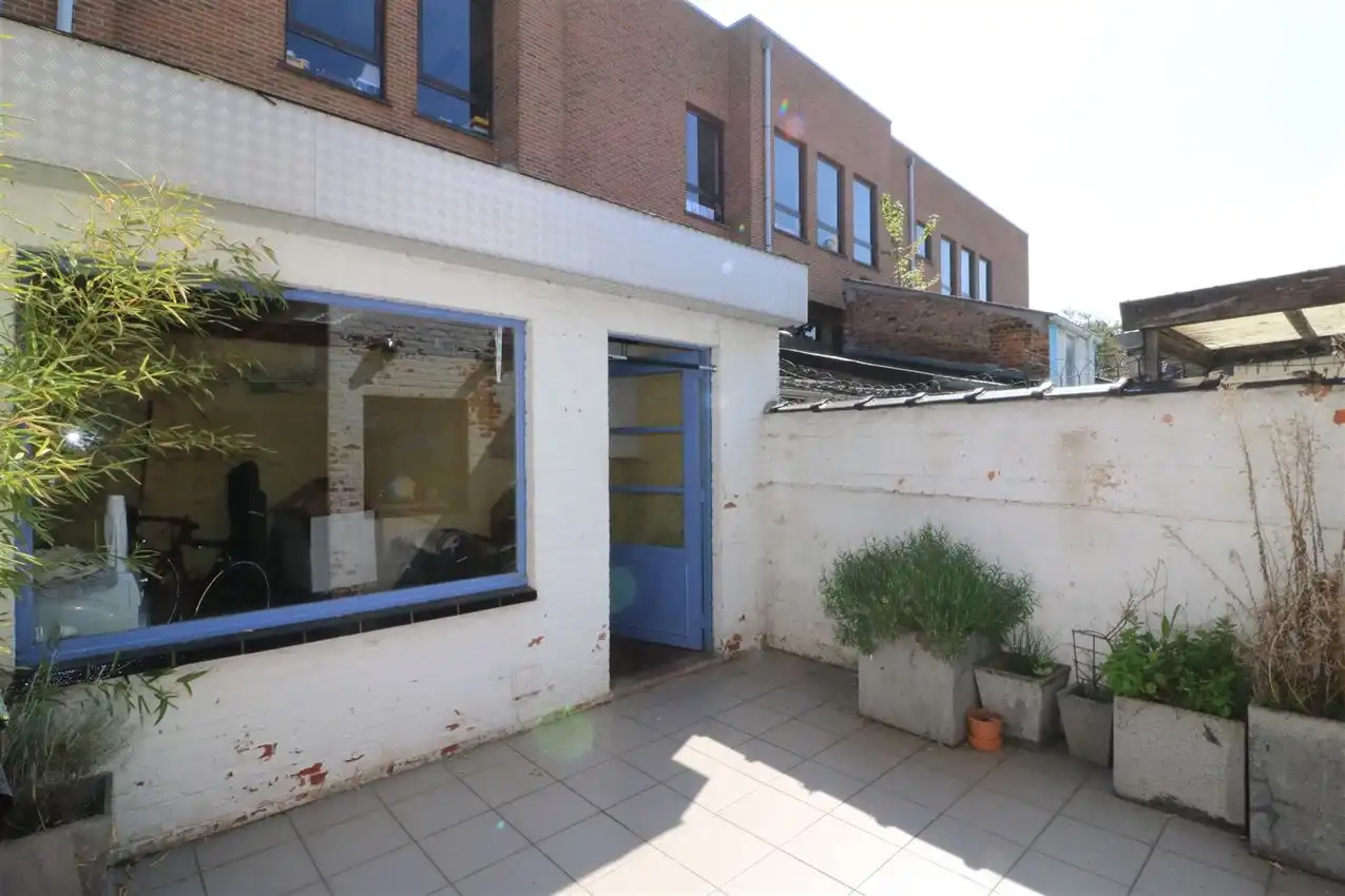 Stadswoning met 3 slpk., toffe keuken en binnenplaats   foto 2