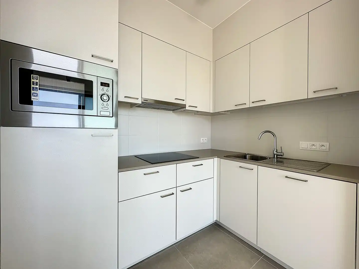 Zonnige assistentiewoning met een prachtig zicht op zee en de duinen. foto 6