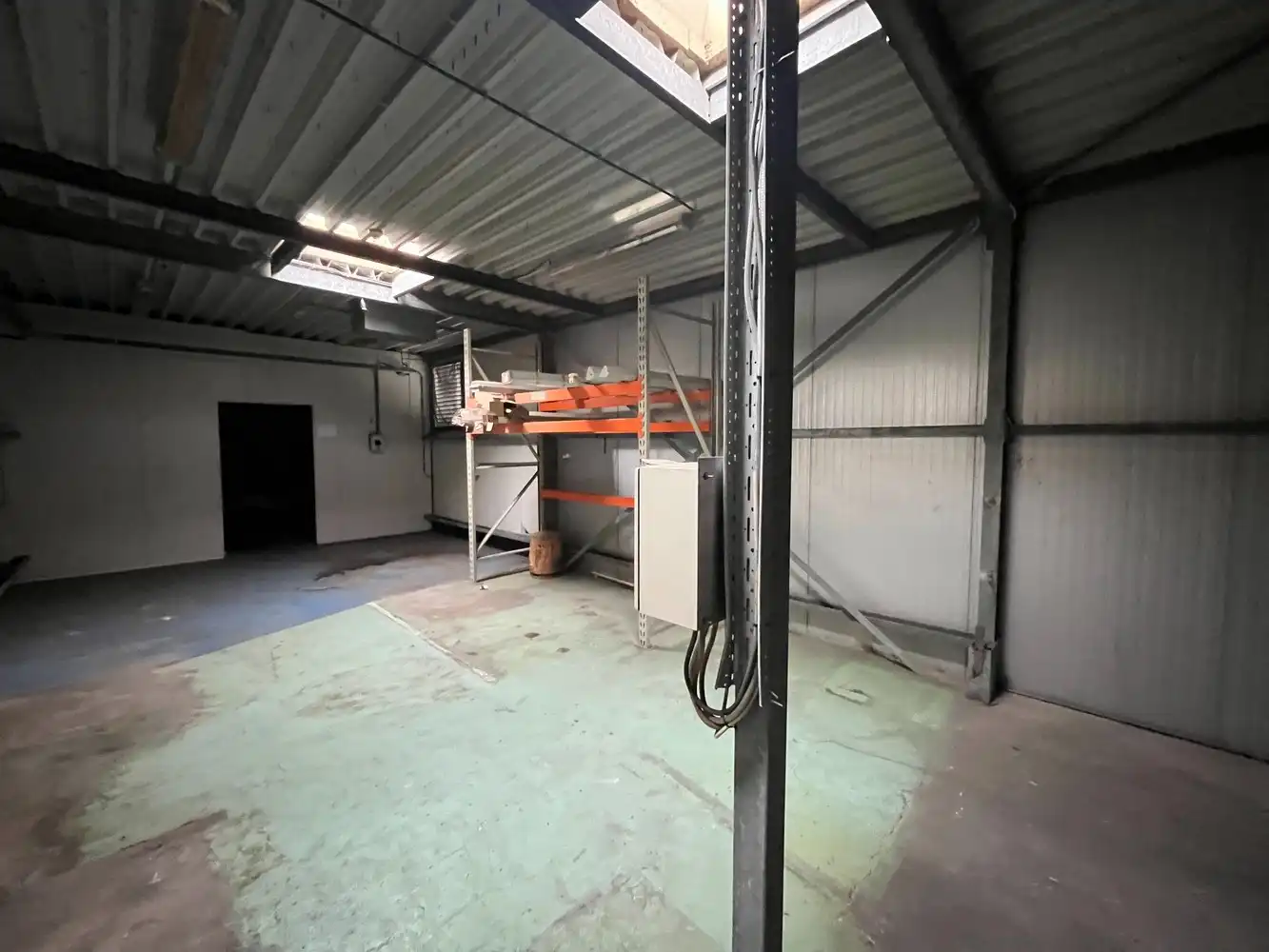 +/- 1790m² bedrijfsgebouw foto 25