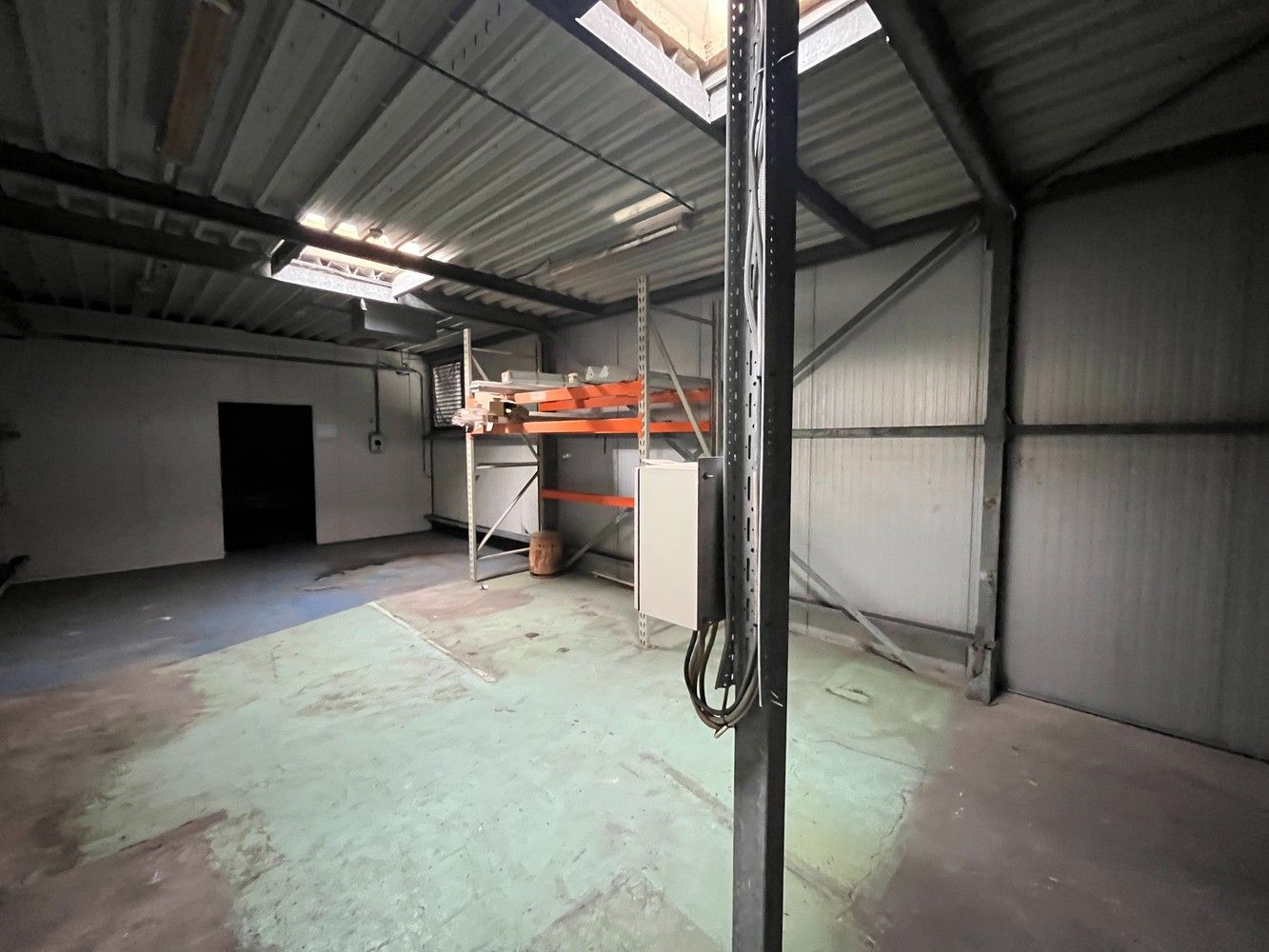 +/- 1790m² bedrijfsgebouw foto 28