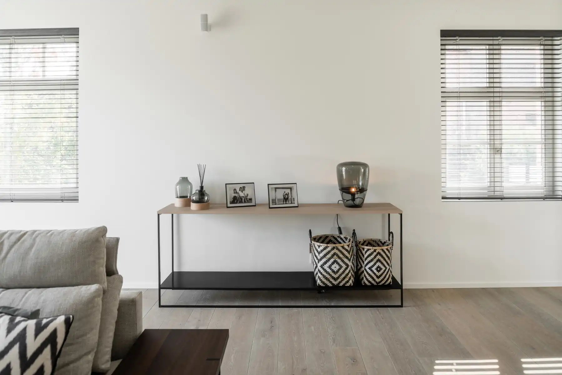 Exclusieve instapklare woning met zwembad en open groenzicht foto 20