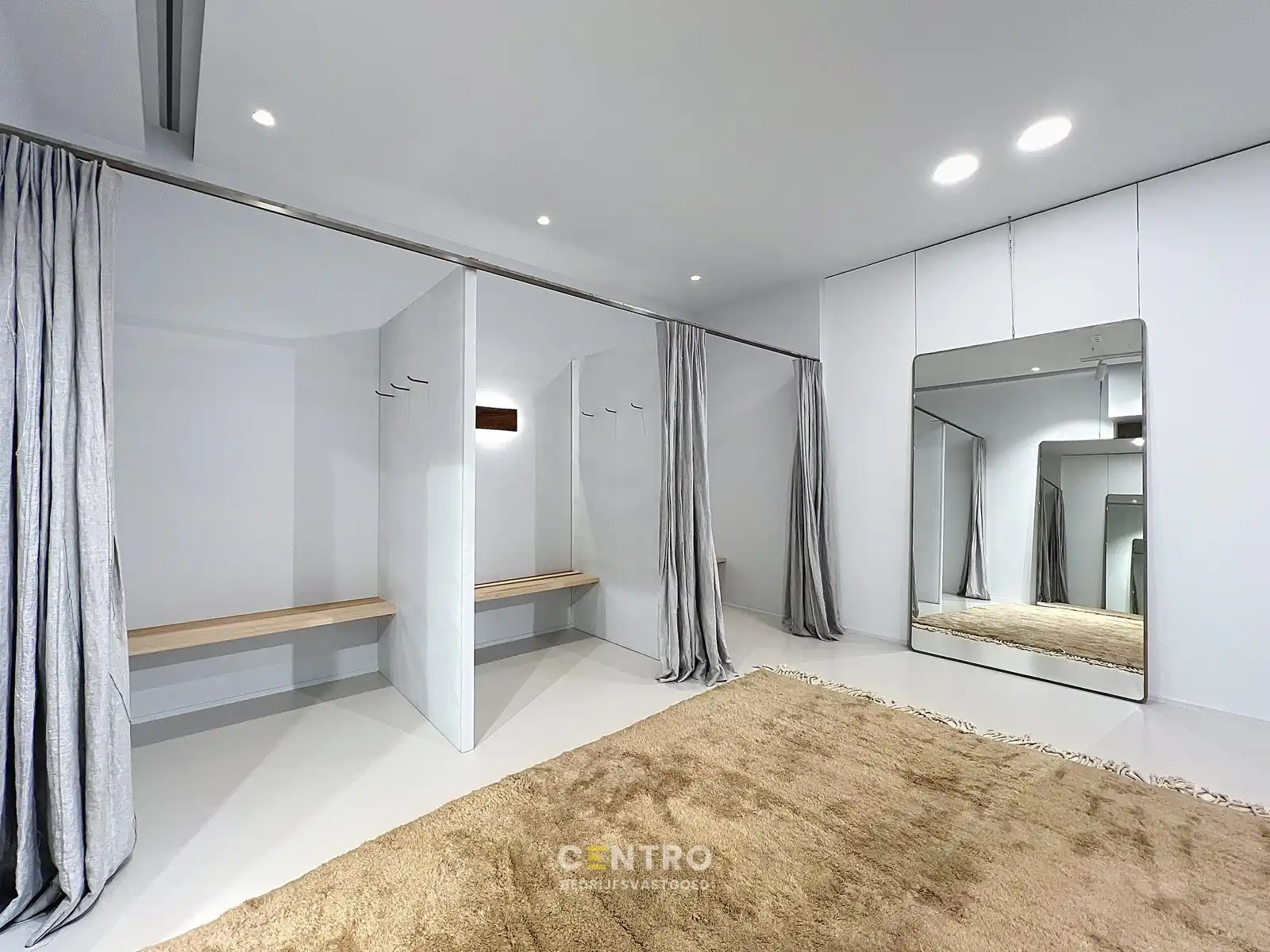 Energiezuinig WINKELPAND met industriële uitstraling in de Delaerestraat tussen stijlvolle handelszaken. foto 8