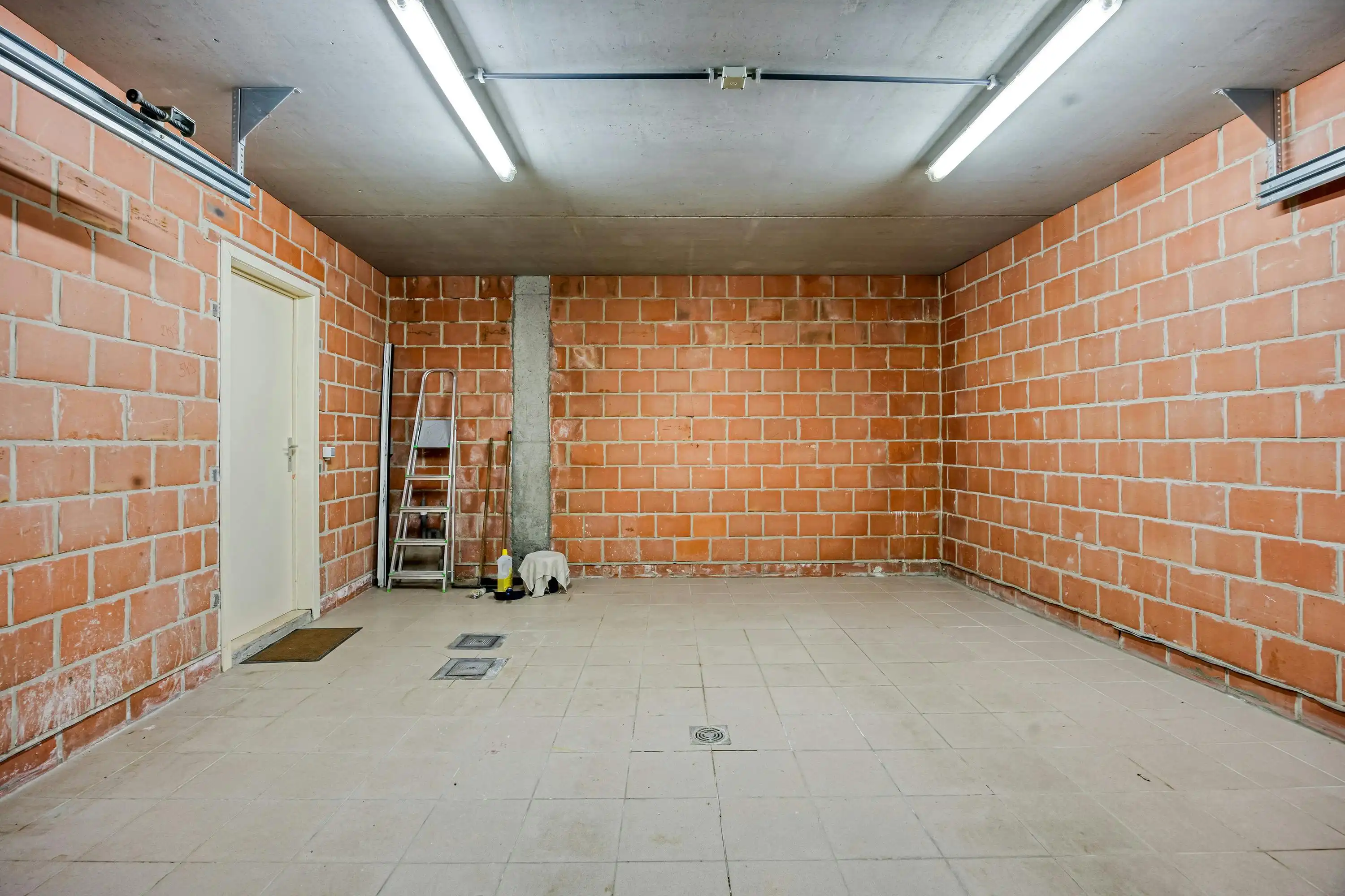 Ruim duplexappartement met garage op toplocatie in Strombeek-Bever foto 17