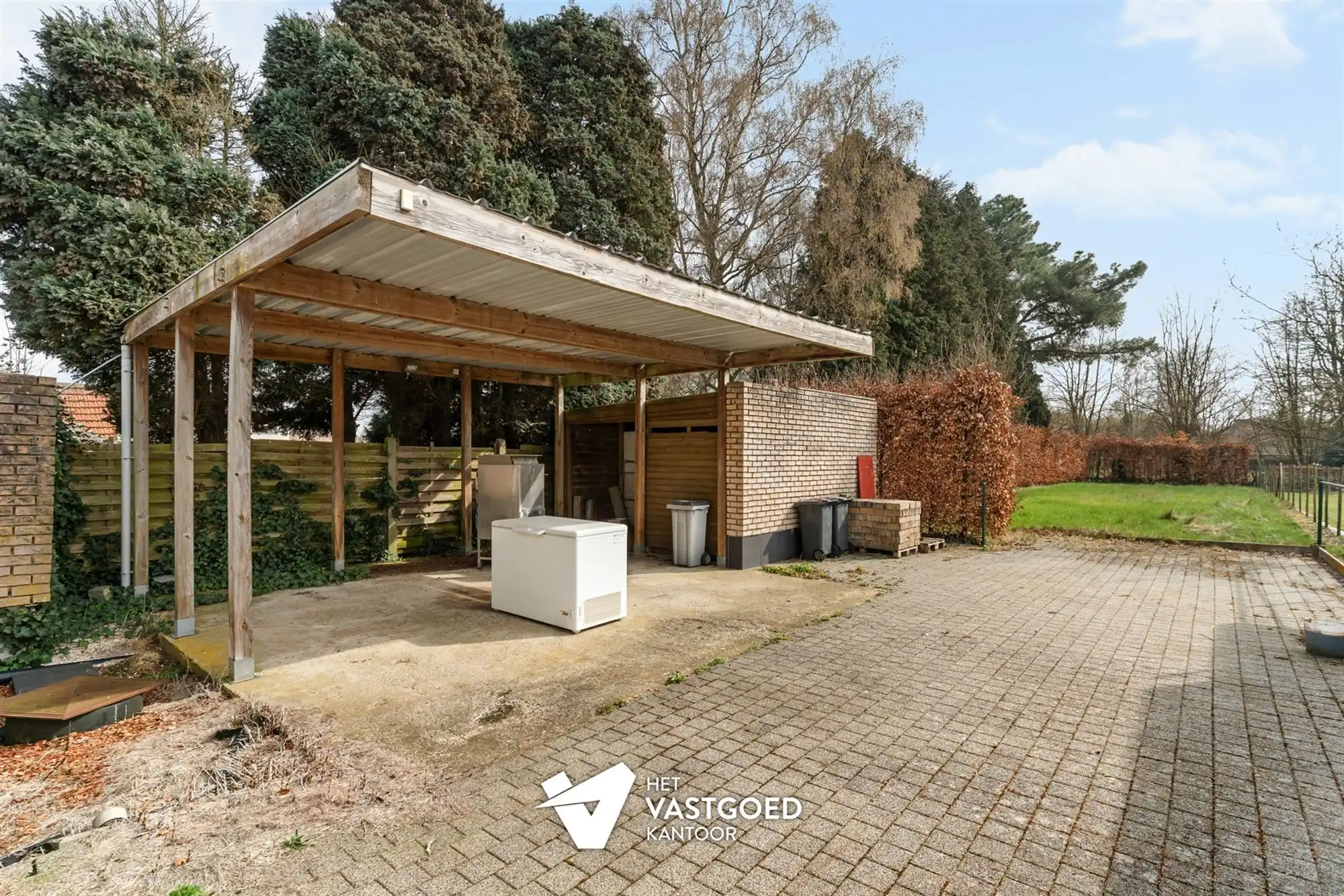 ZEER RUIM PAND (CA 550M2) MET APPARTEMENT 3 SLAAPKAMERS foto 28