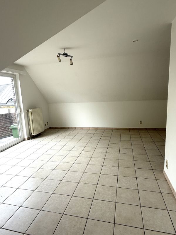 Mevrouw Courtmansstraat 30 bus 3 te 9200 Oudegem foto 7