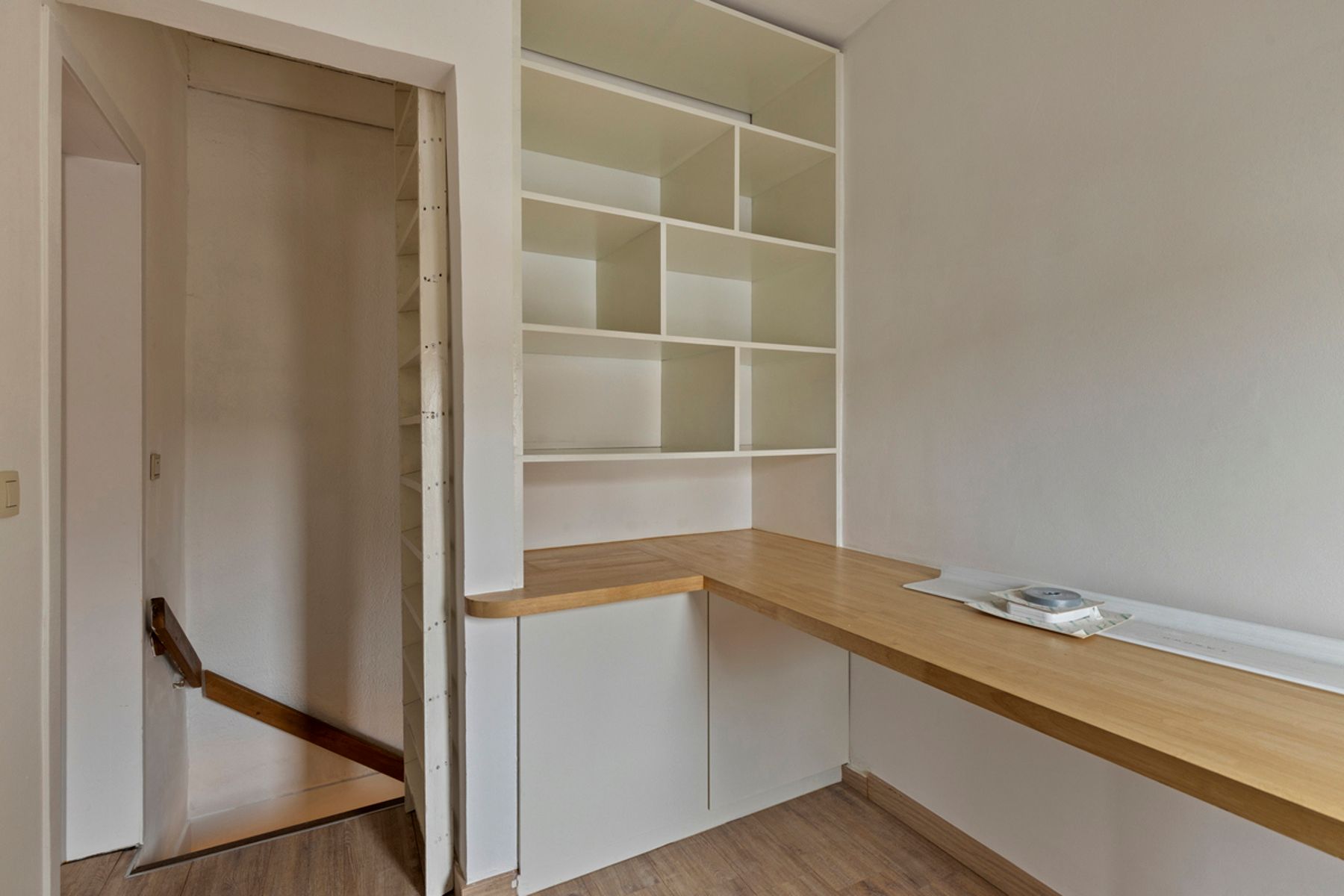 Goed gelegen woning met 2 slaapkamers en terras foto 16