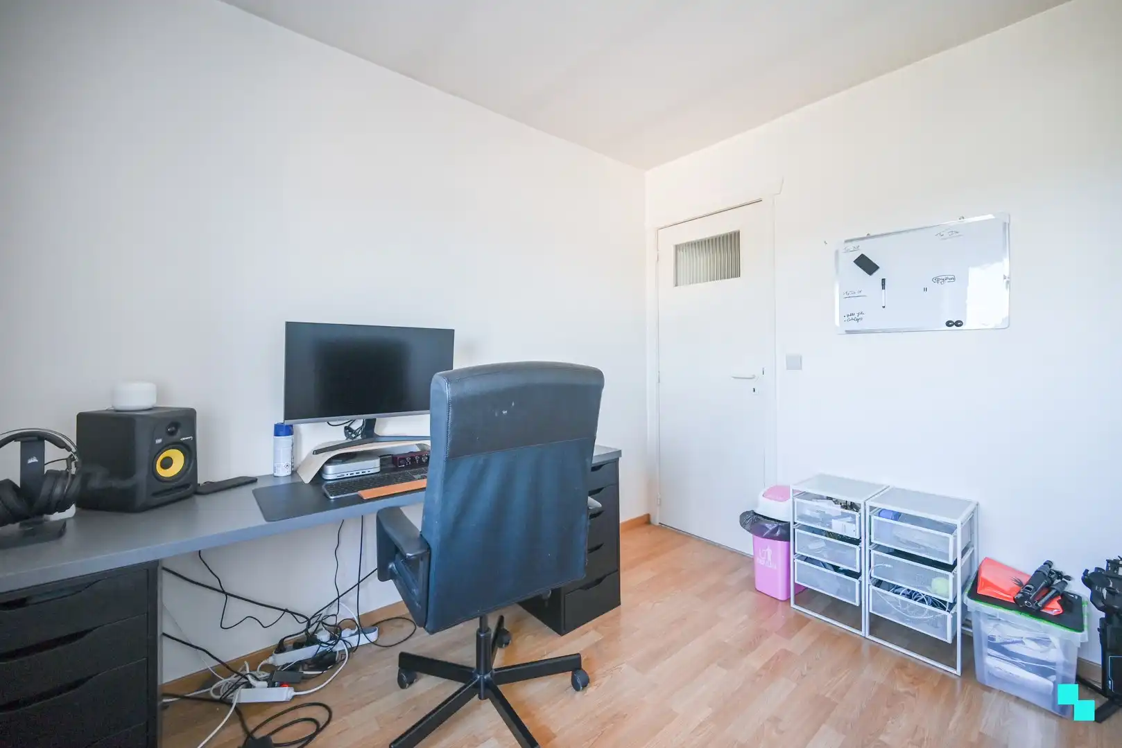 Tweeslaapkamerappartement met garage op een rustige locatie in Beveren-Leie foto 17