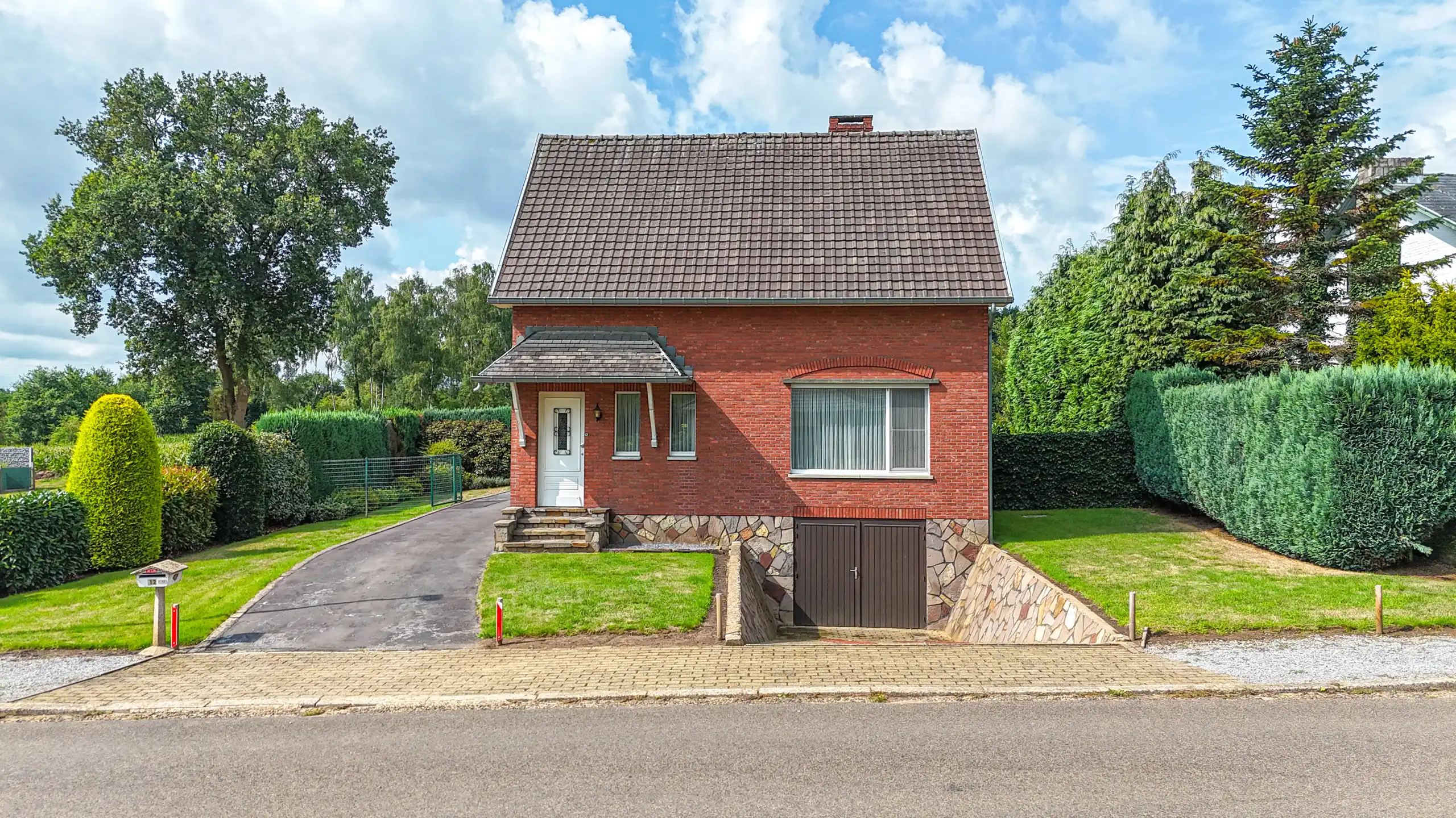 Rustig gelegen woning met dubbele garage, kelder en privacy! foto 37