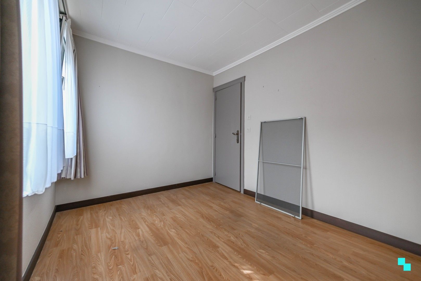 Knusse rijwoning nabij centrum Izegem foto 23