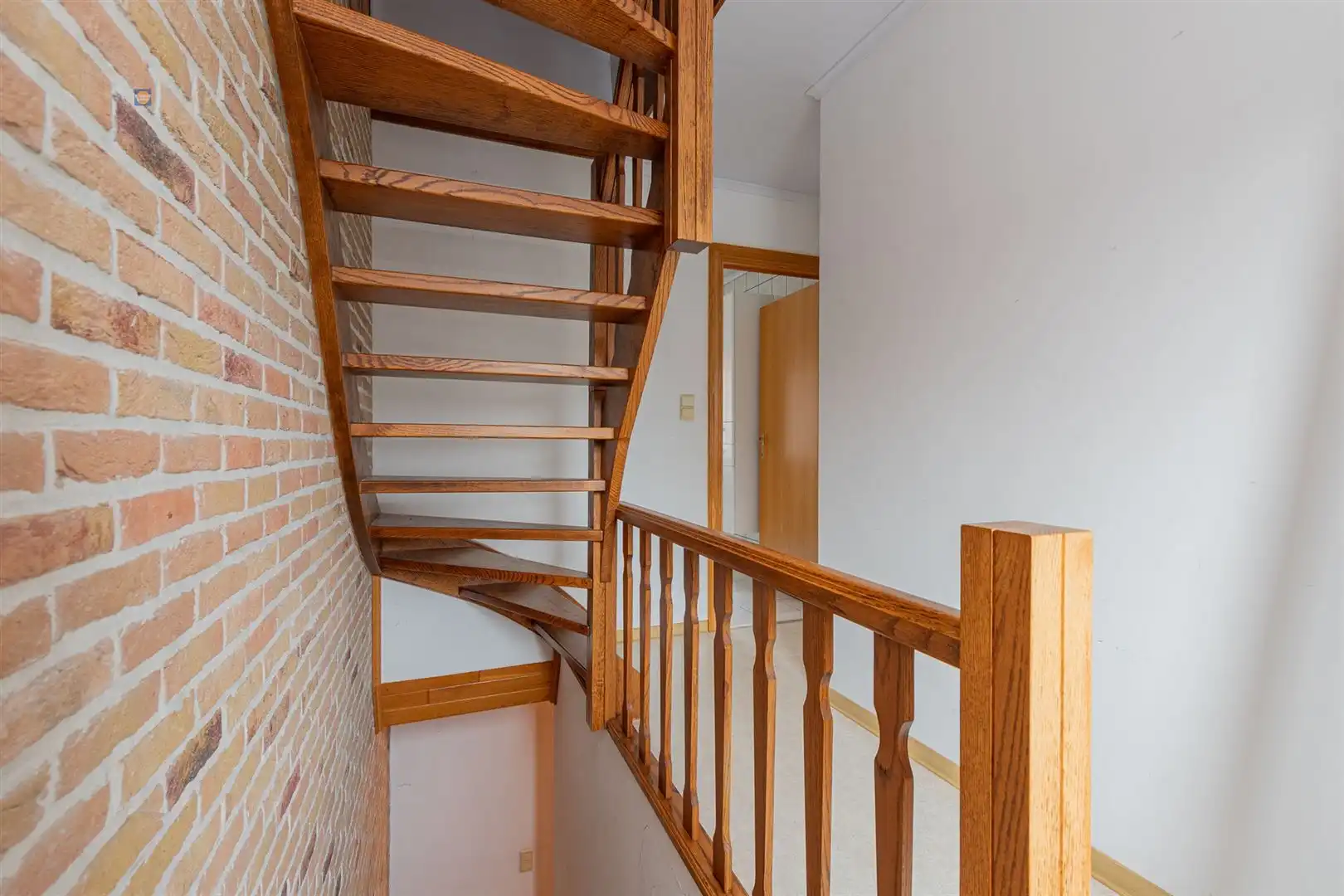 Gezellige woning met tuin, 2 slaapkamers en ruime zolder foto 15