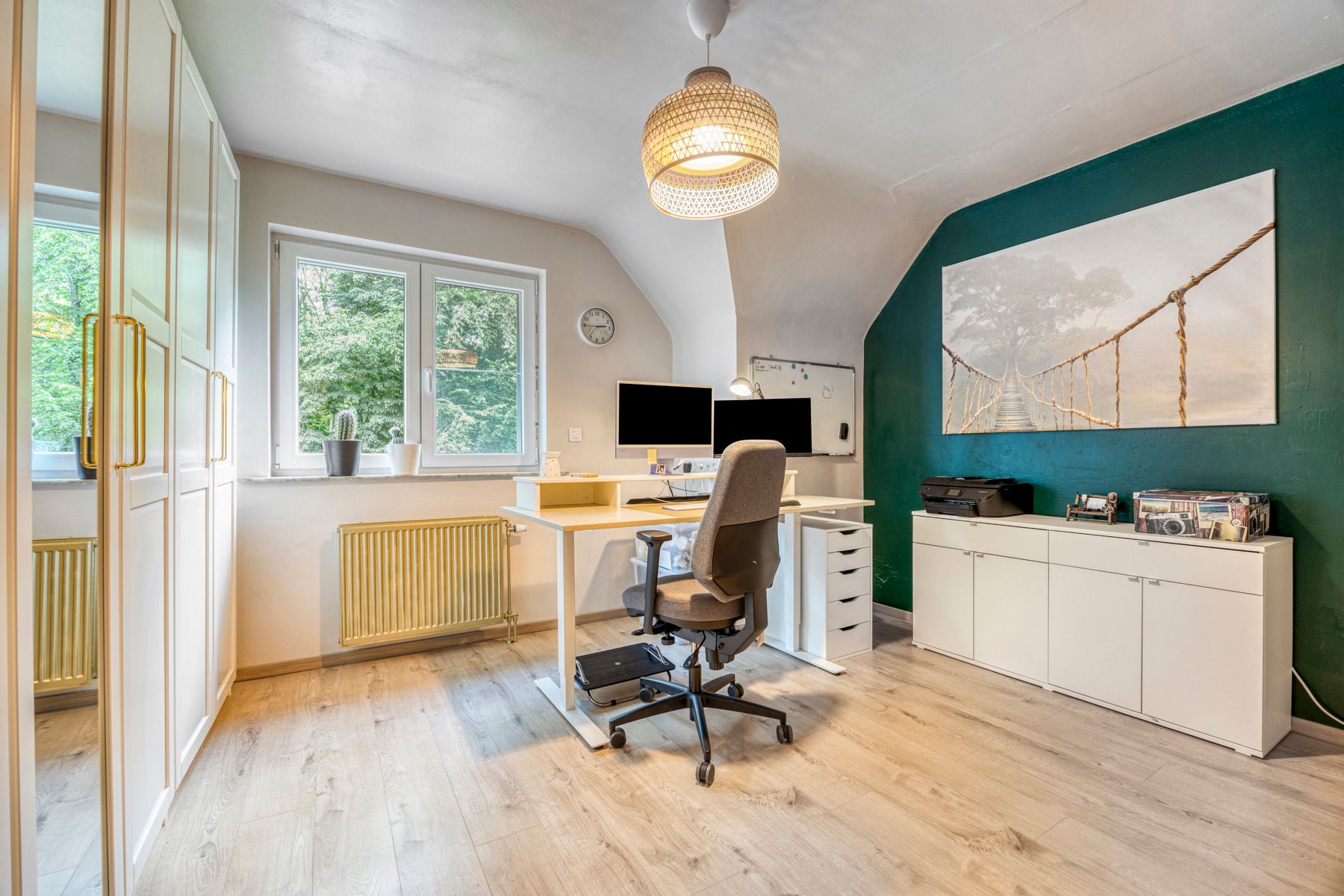Zeer ruime gerenoveerde woning (± 398 m²) op een perceel van ± 60 are in het prestigieuze Bois de Strihoux foto 22