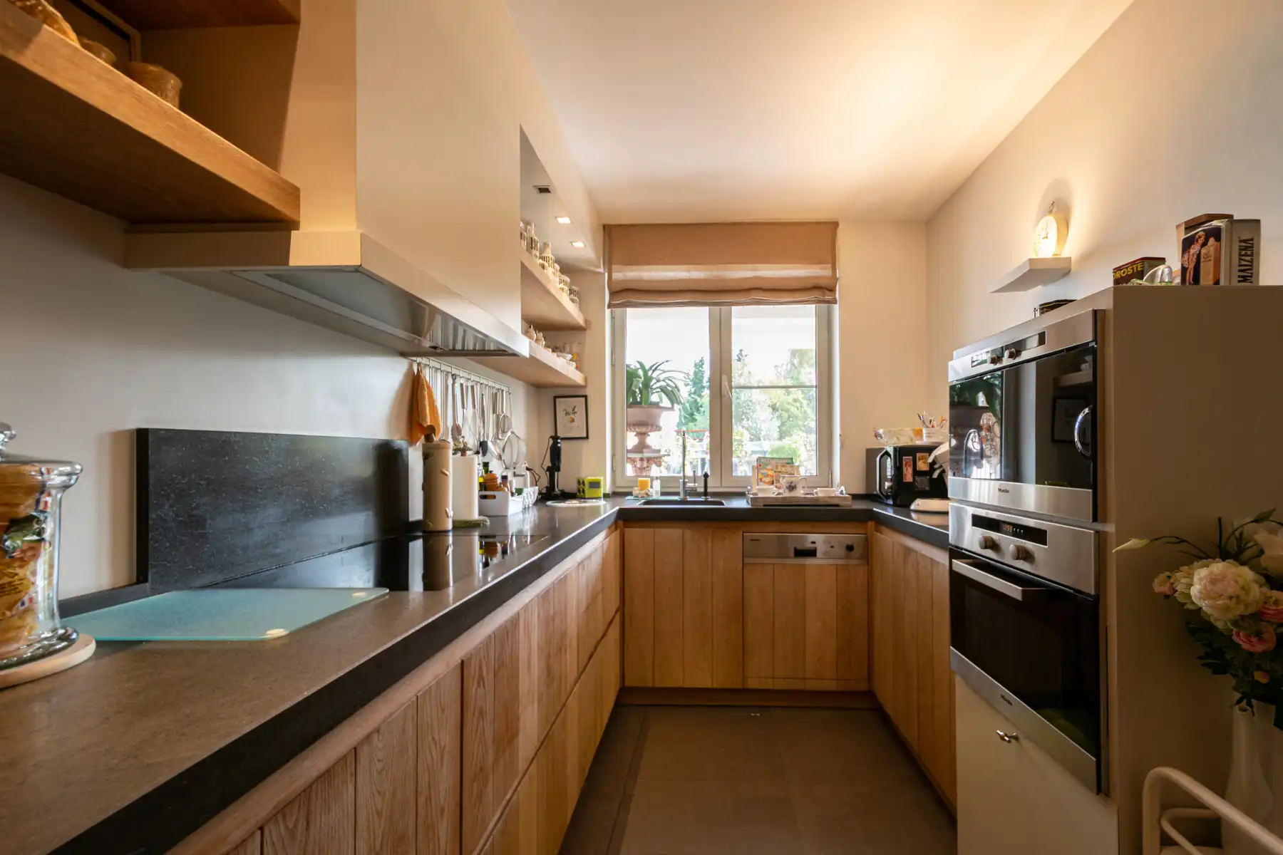 VOLLEDIG GERENOVEERD APPARTEMENT foto 6