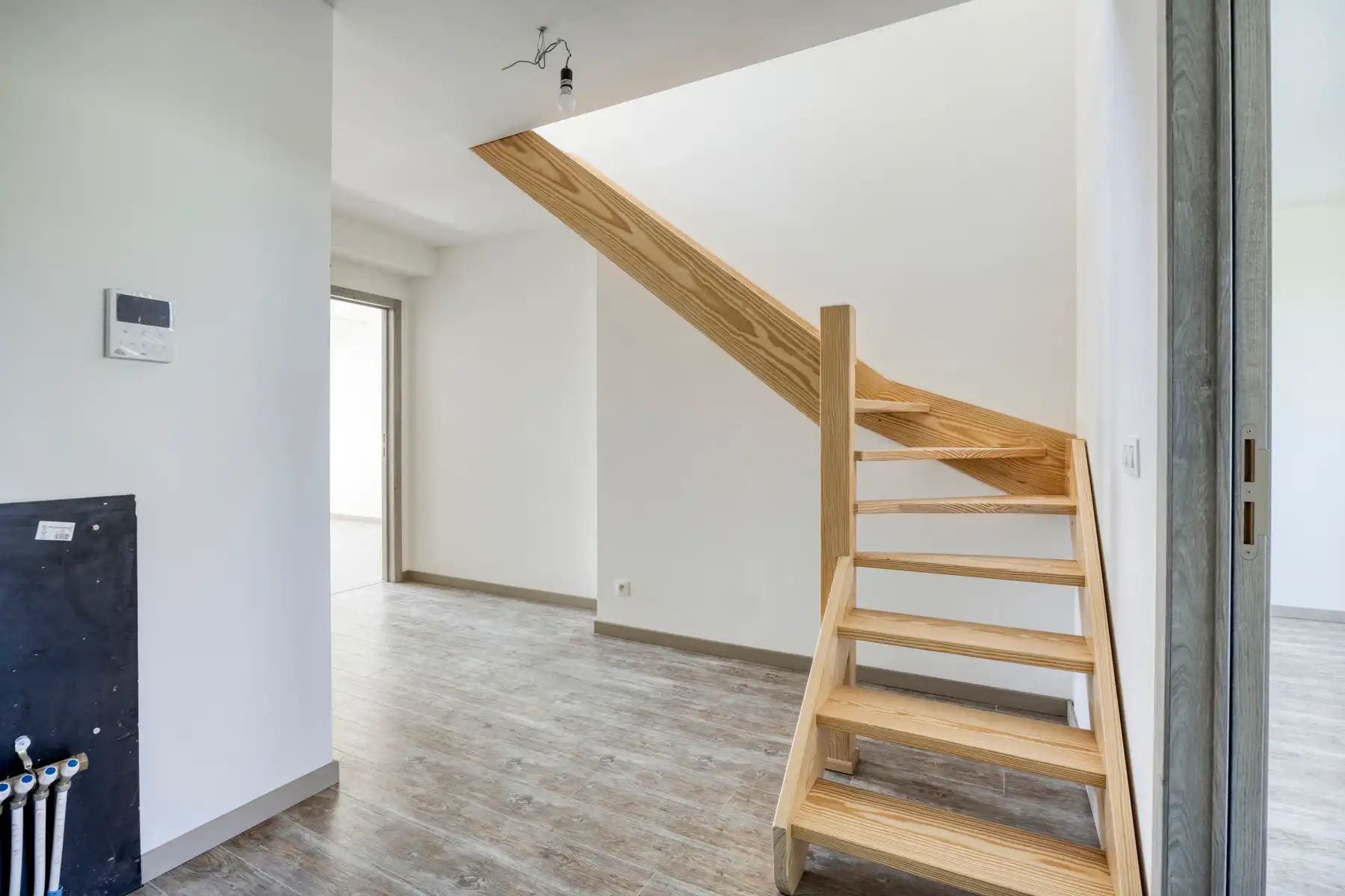 Nieuwbouw triplex met 4 slaap- en badkamers, tuin en parking foto 20