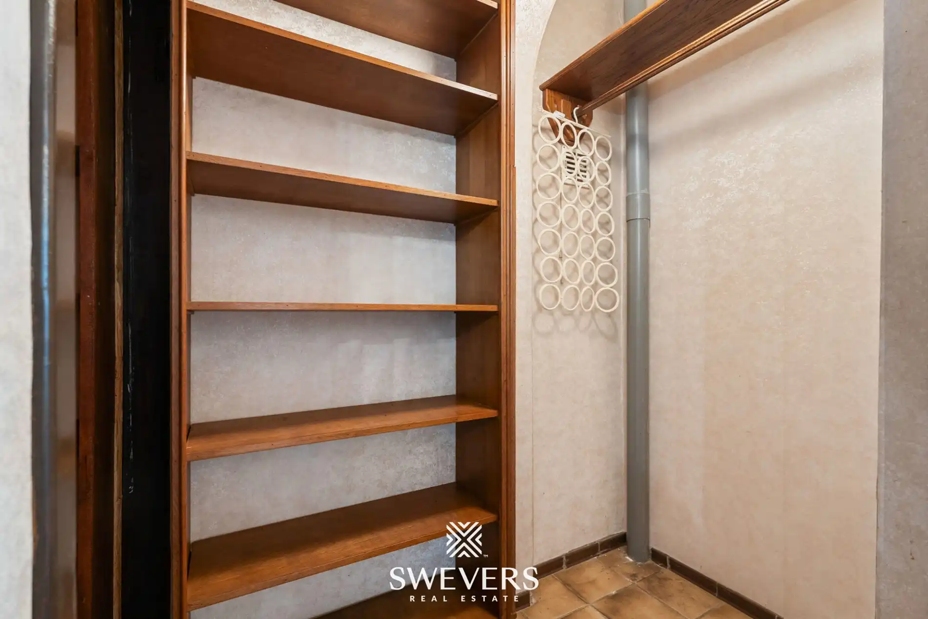 Half-open bebouwing met renovatiepotentieel foto 19