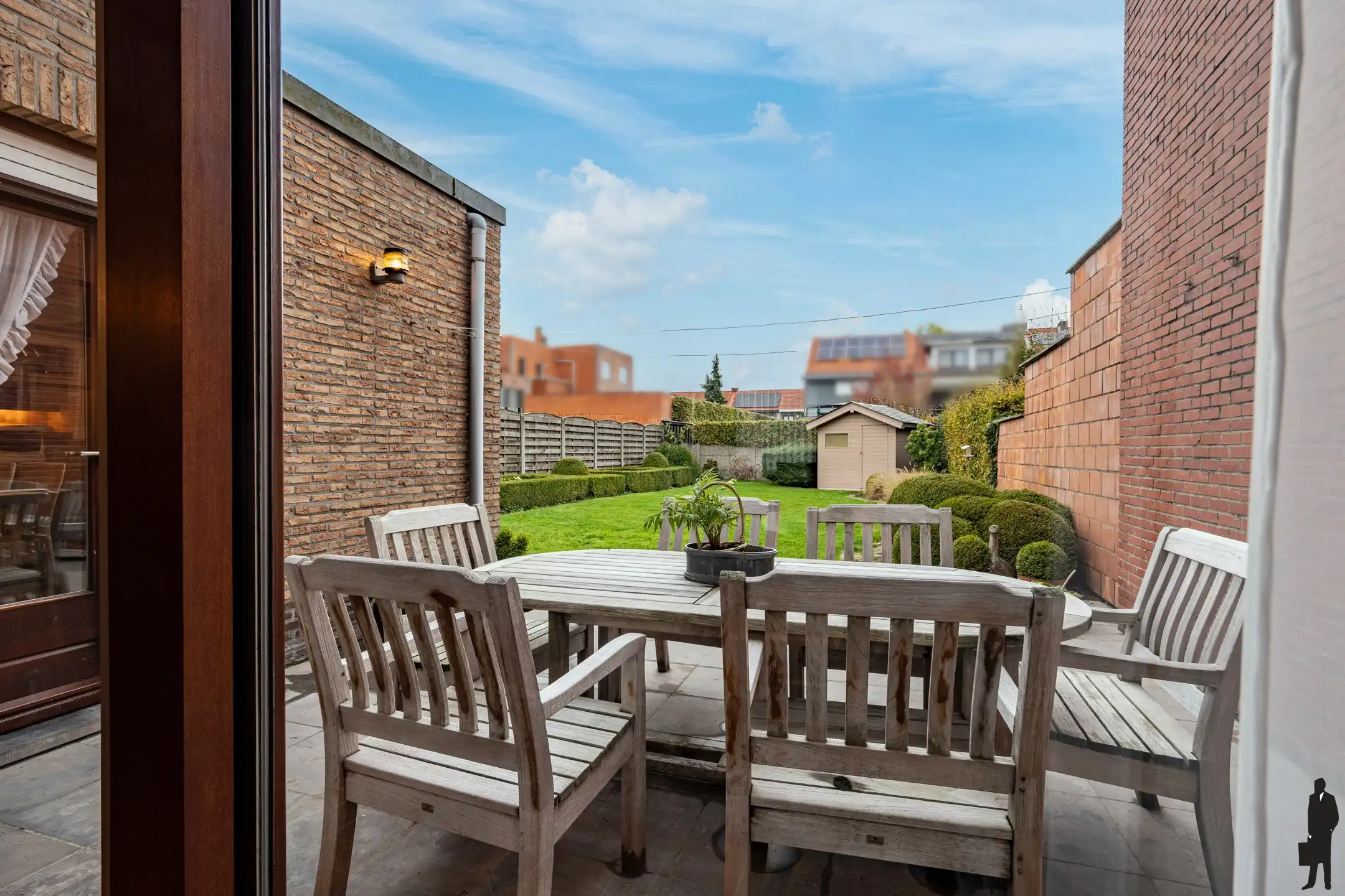 Charmante stadswoning nabij jachthaven met 3 slks en garage foto 8