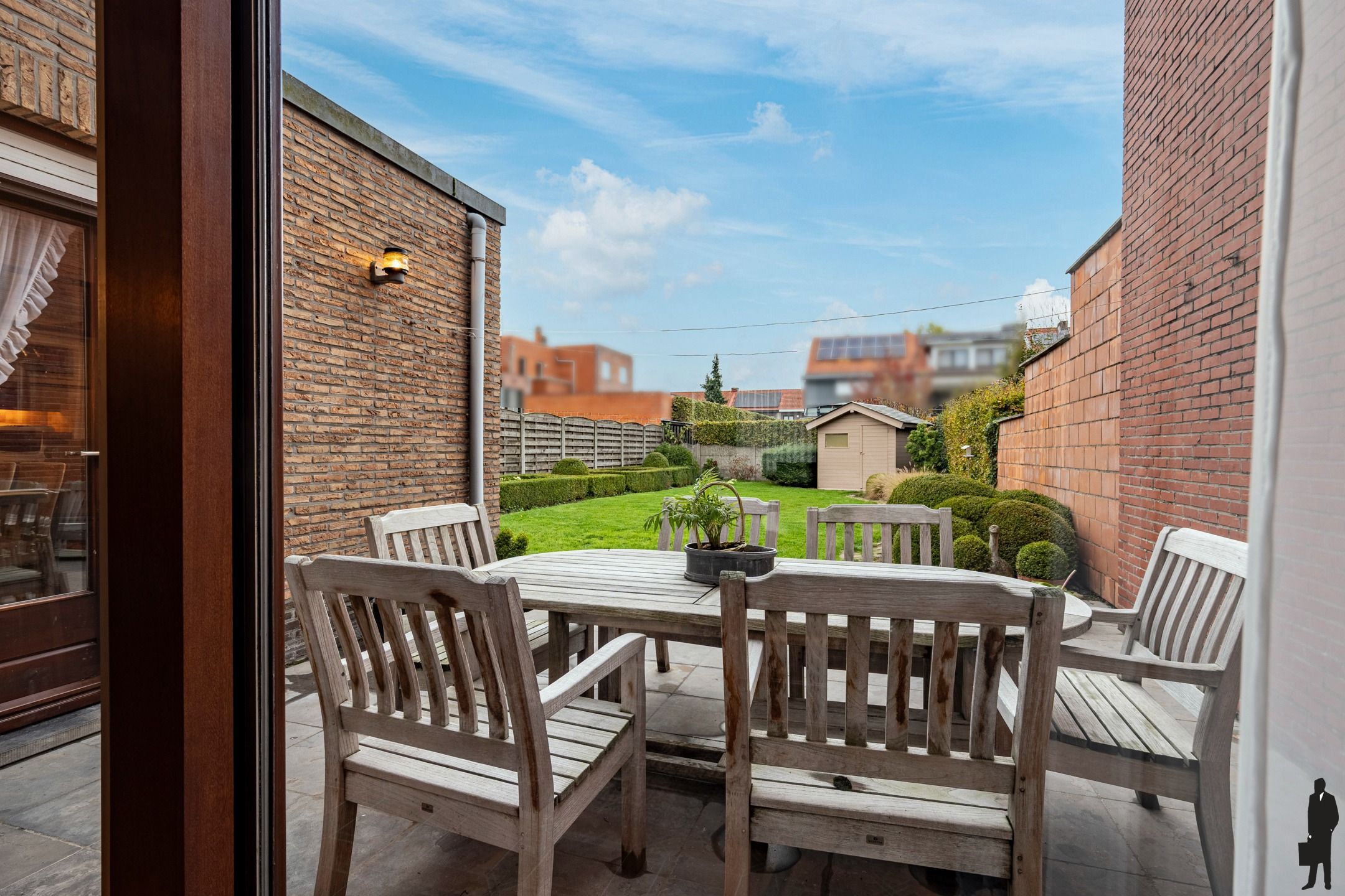 Charmante stadswoning nabij jachthaven met 3 slks en garage foto 8