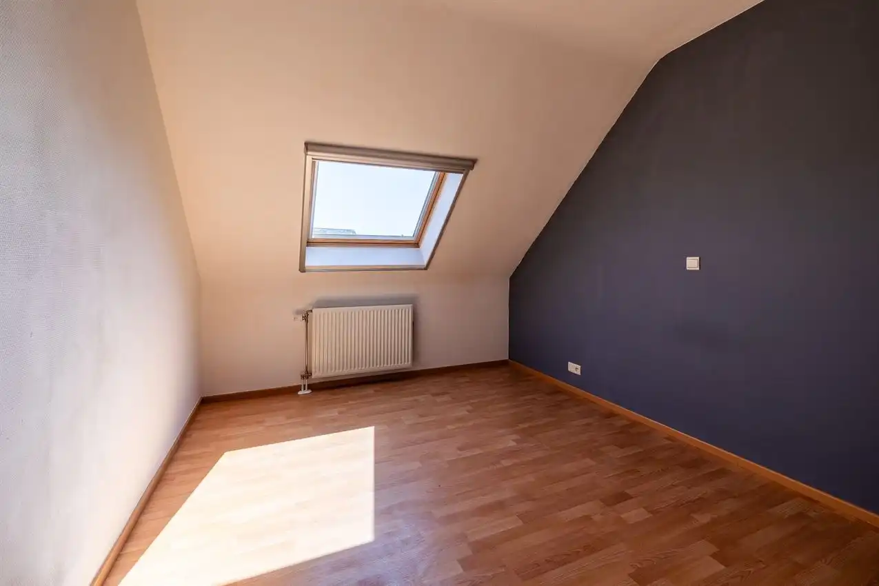 Duplex met twee slaapkamers en autostaanplaats op rustige locatie foto 13