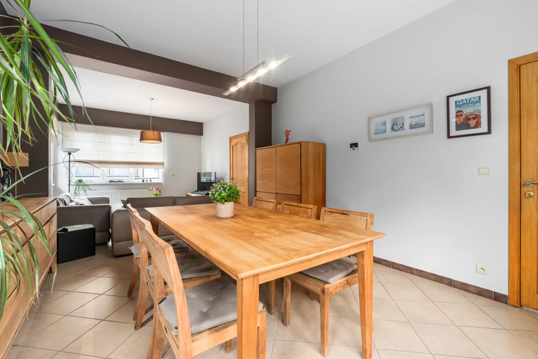 Gezinswoning met 2 slaapkamers, zolder, grote tuin en garage foto 6