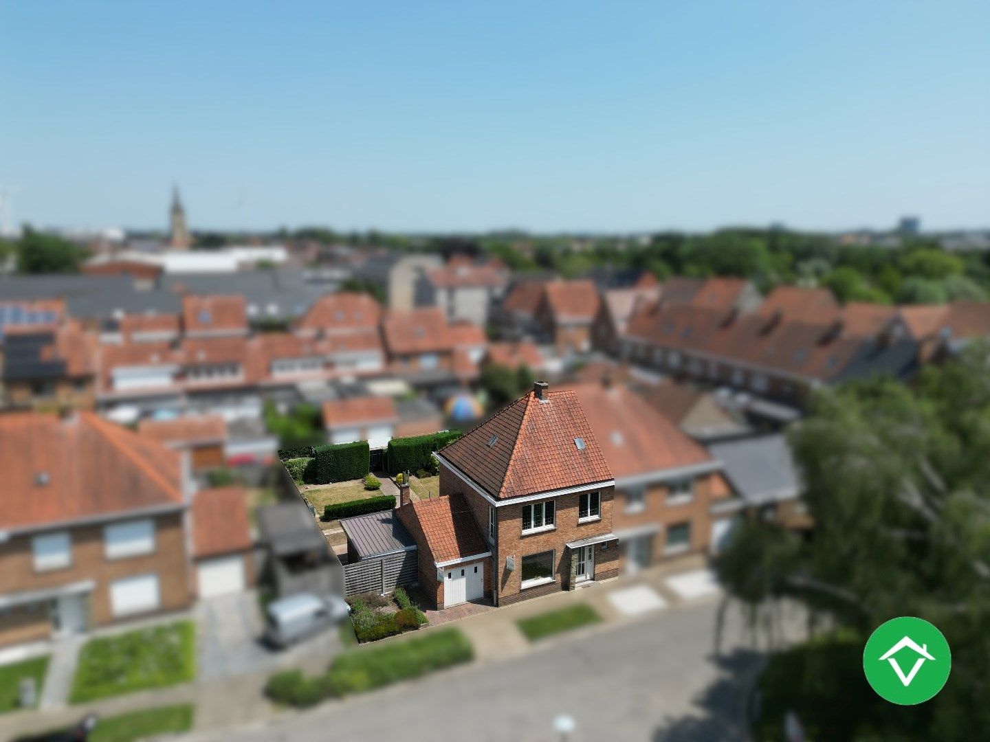 Stevige woning met 3 slaapkamers, tuin en garage in een rustige wijk te Rumbeke foto 24