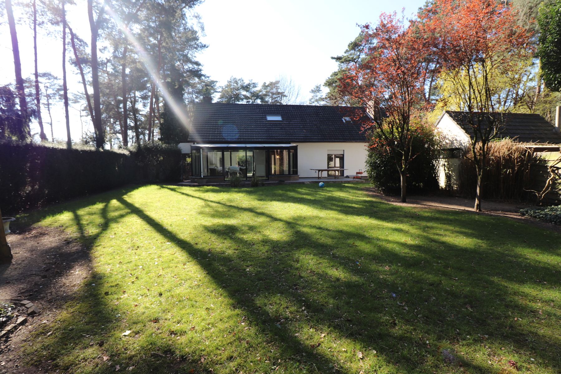 Charmante villa met 5 slaapkamers op een perceel van 1.785m² - Gelegen in een rustige en kindvriendelijke verkaveling. foto 32