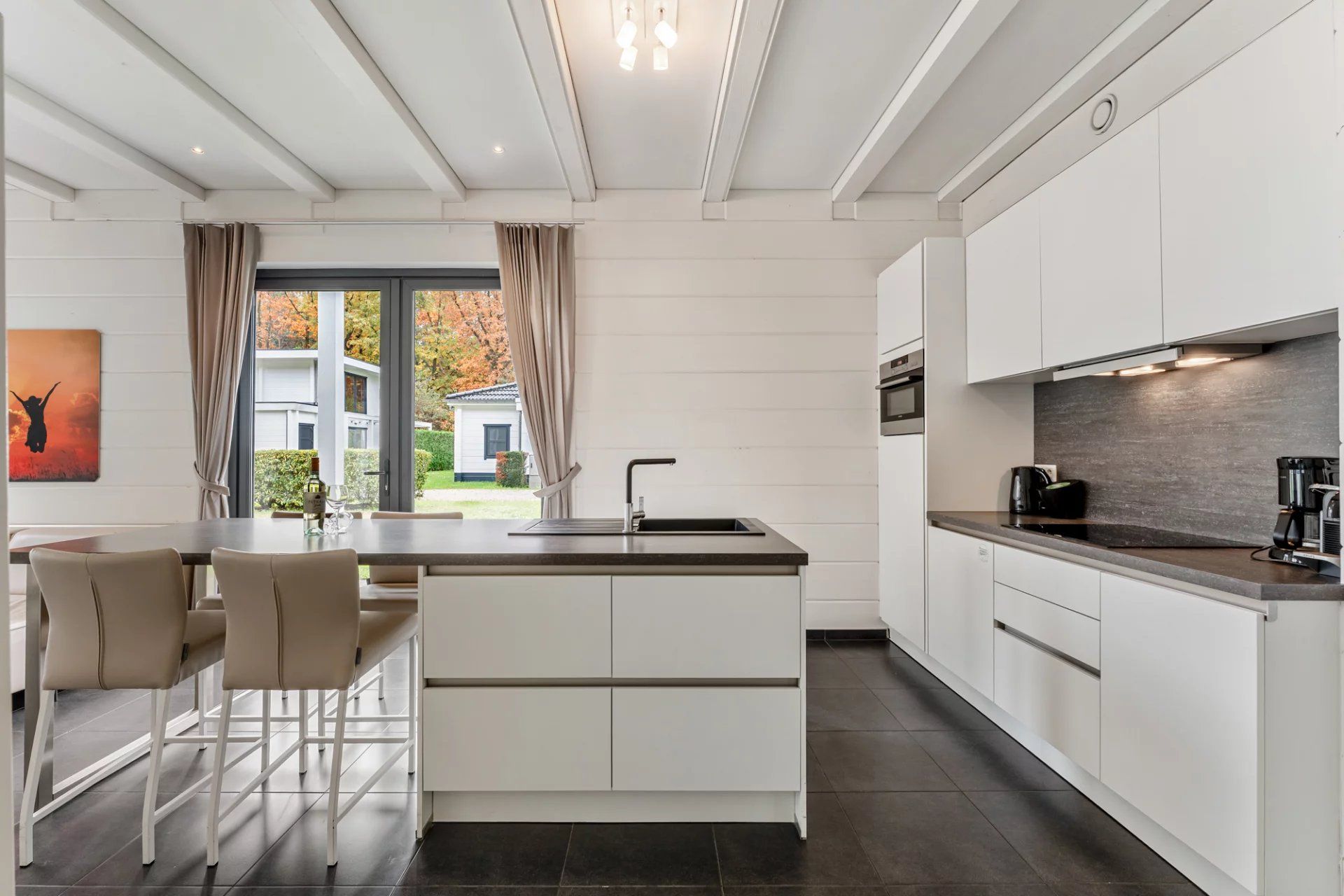 Luxe 4-persoonsvilla met sauna & jacuzzi – zorgeloze investering tot 2034! foto 3