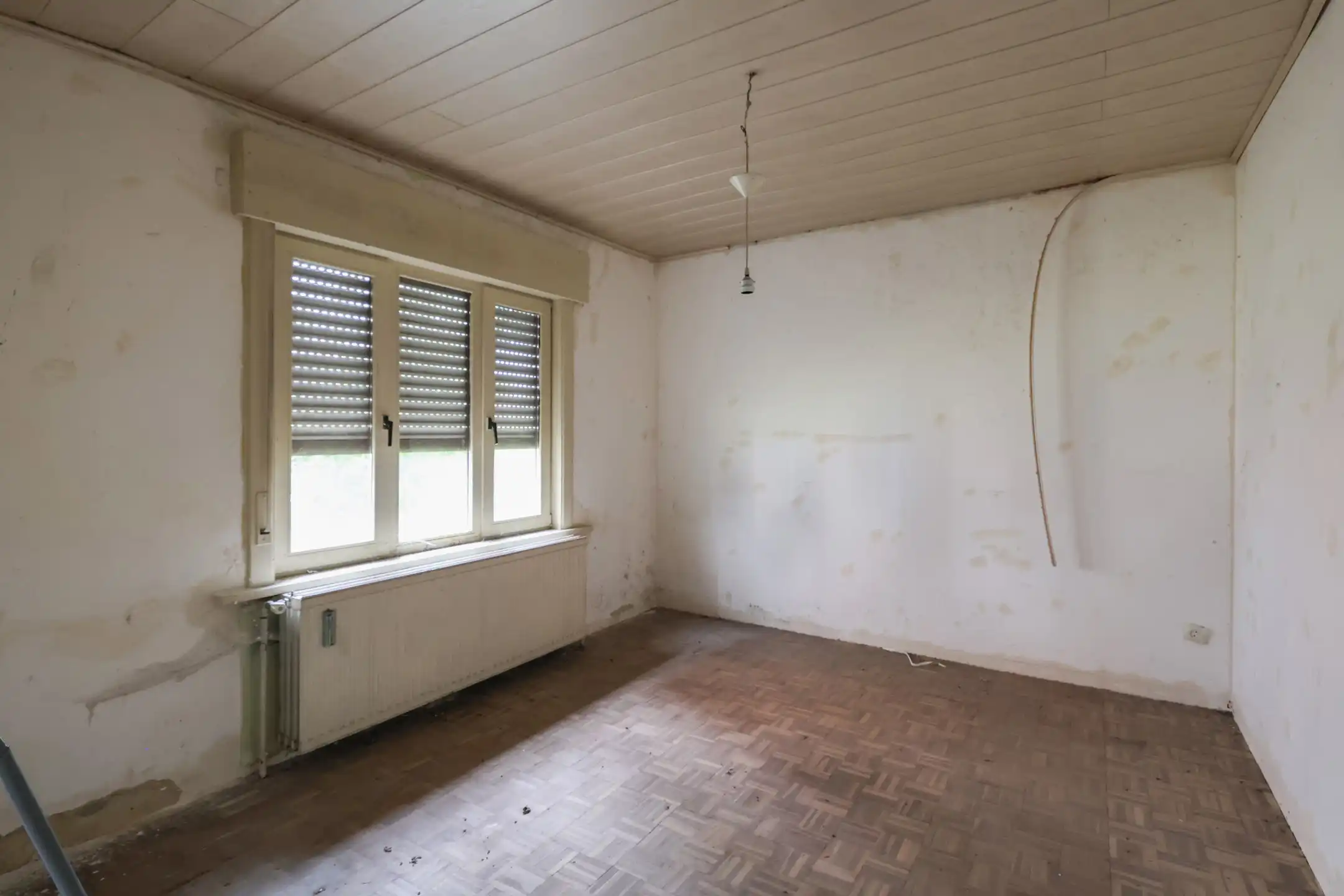 KORTENBERG – Te renoveren 2-gevelwoning met ruime tuin in het centrum foto 8