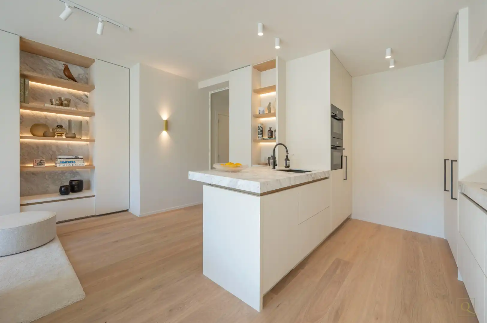 Luxueus gerenoveerd appartement op een toplocatie, op wandelafstand van de Lippenslaan en de zeedijk. foto 6