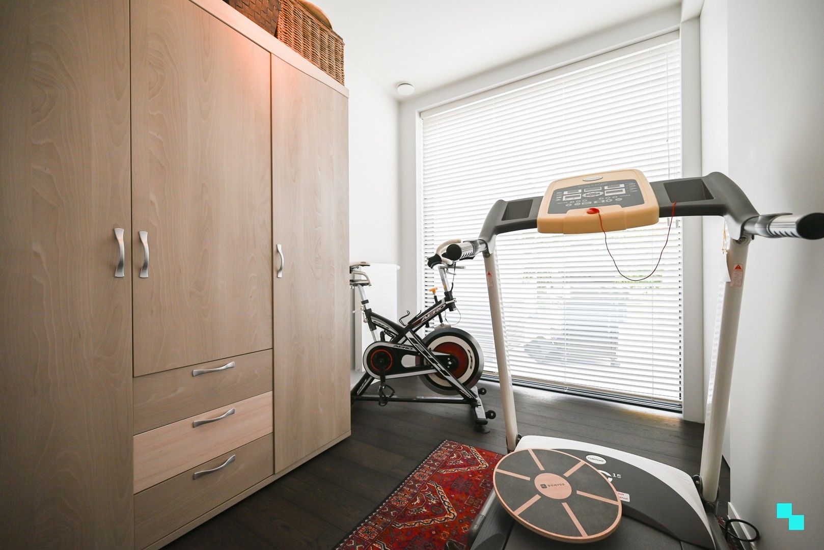 Uitzonderlijk hoogwaardig afgewerkt gelijkvloers appartement langs de Mandel foto 24