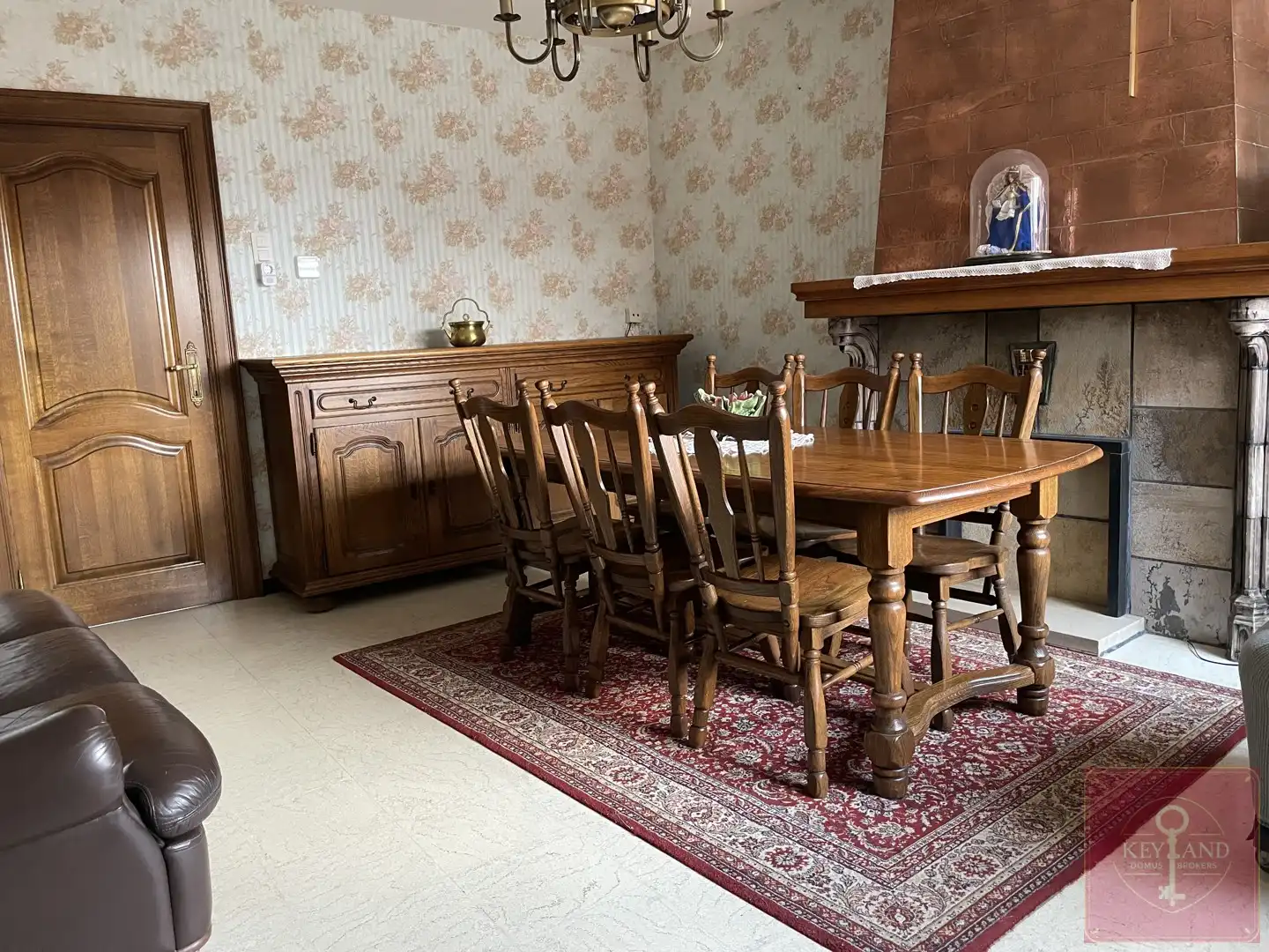 Te renoveren woning waar men het beste van 2 werelden vindt op 1,4 ha! foto 4