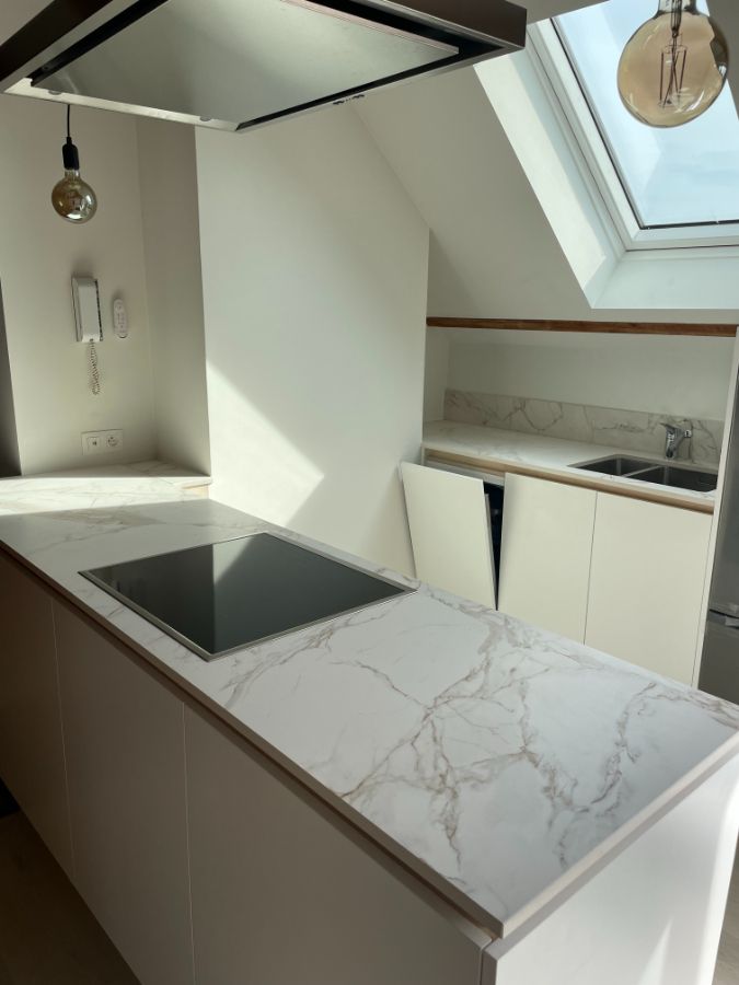 Exclusief één slaapkamer DAK-APPARTEMENT met ruim terras en openlucht autostandplaats foto 13