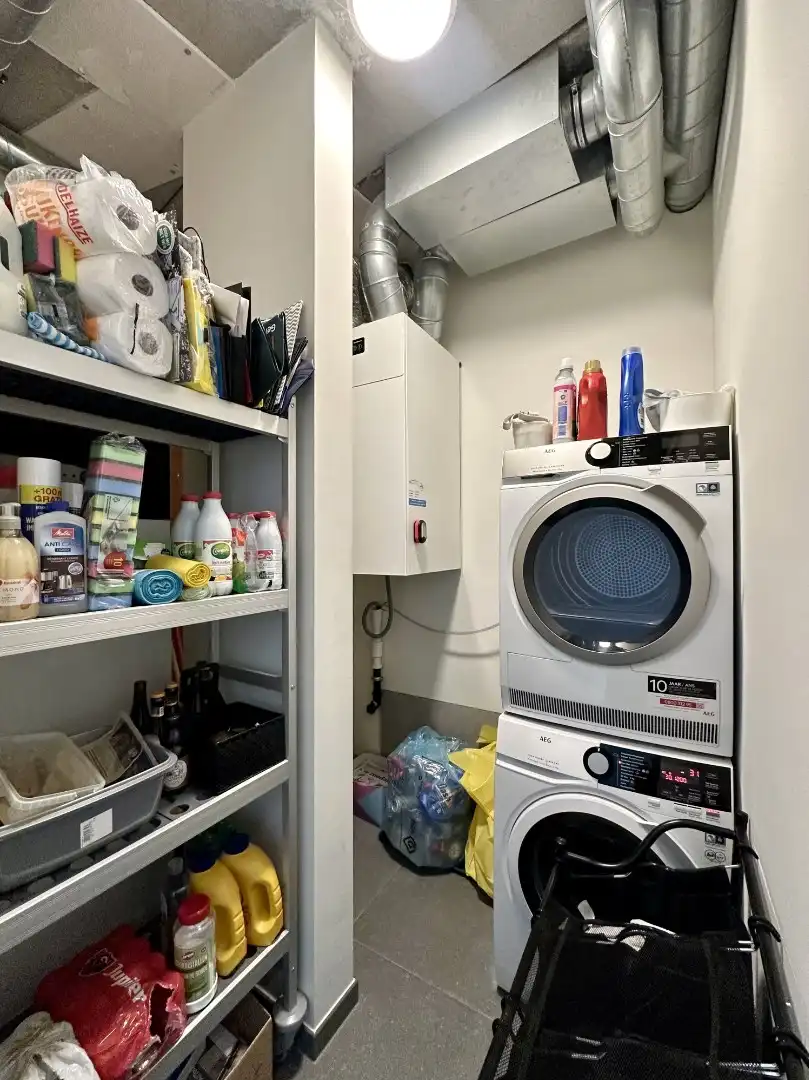 Zeer ruim appartement op goede locatie nabij de Smedenpoort foto 13