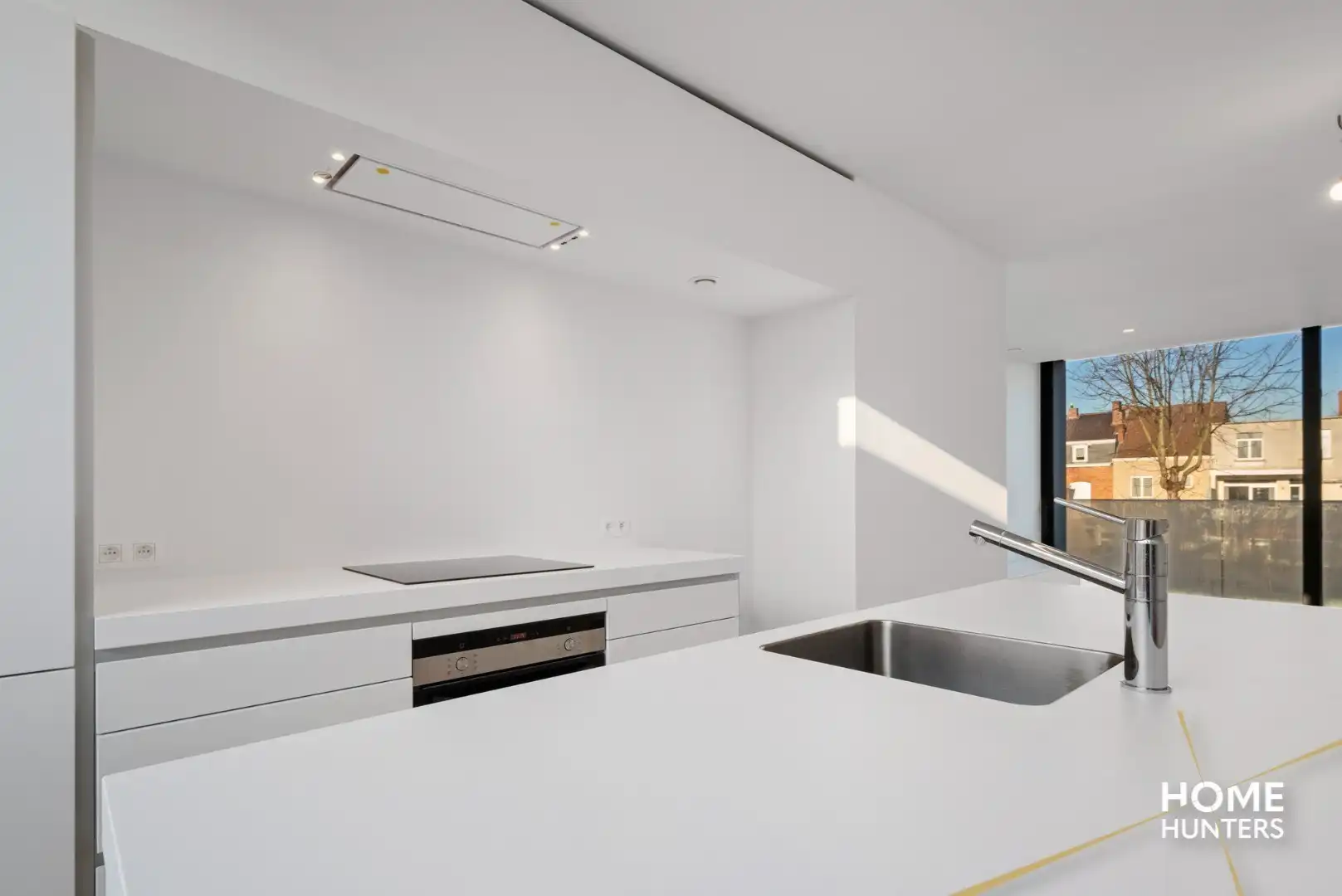 Luxueus afgewerkt appartement met 2 slaapkamers, terras en staanplaats foto 5