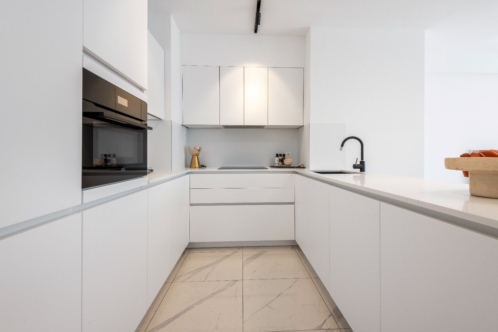 Gerenoveerd appartement met zuid-west oriëntatie gelegen vlakbij de Zeedijk en de Dumortierlaan foto 6