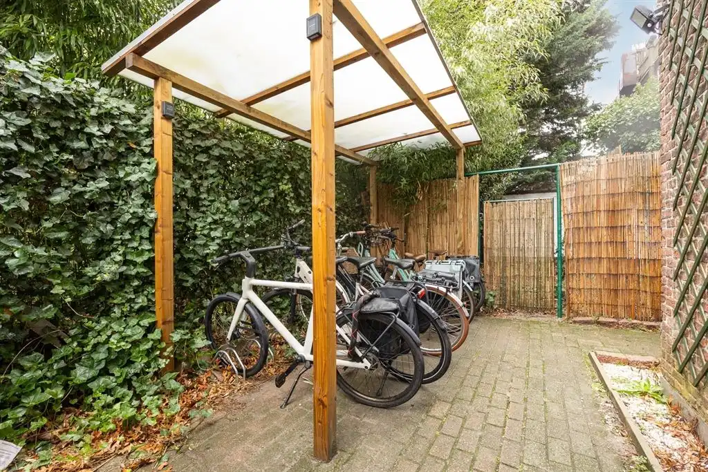 Charmant éénslaapkamer appartement met tuin foto 13
