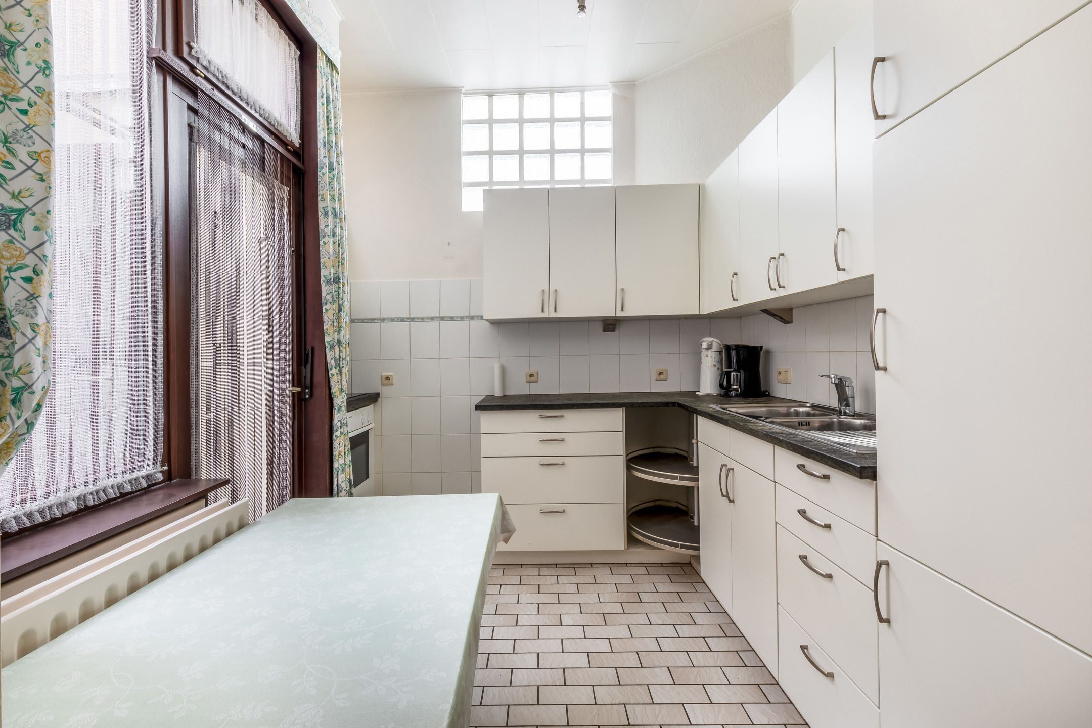 goed gelegen woning met 2 slaapkamers en koer foto 8